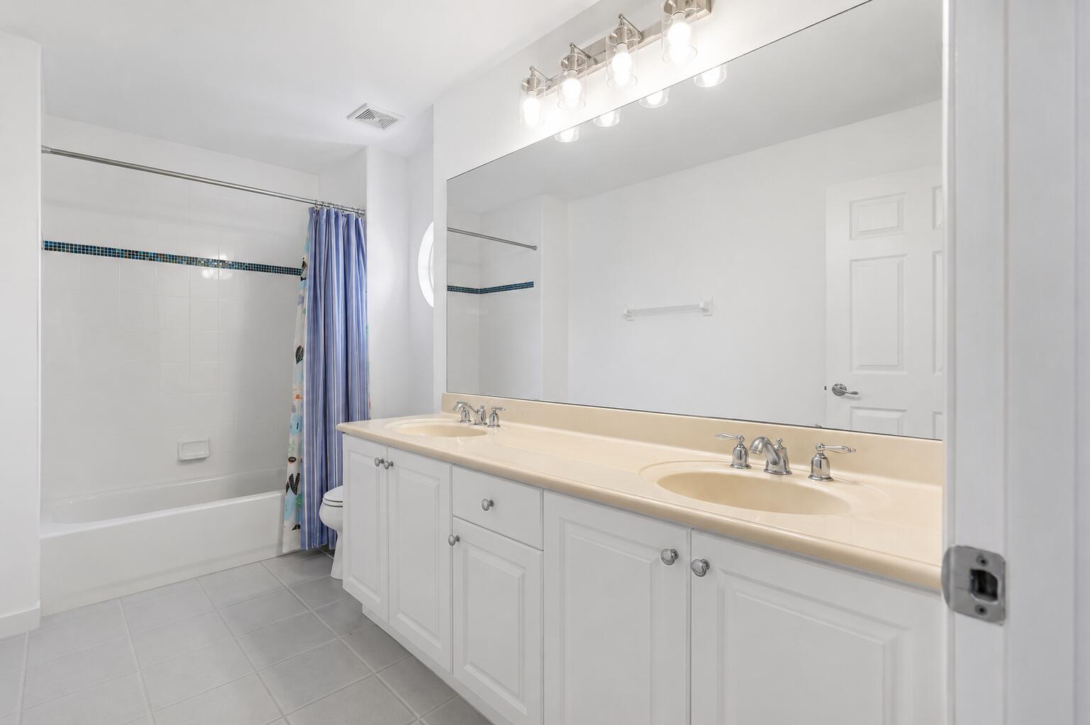 CANYON ISLES 3 - Residential