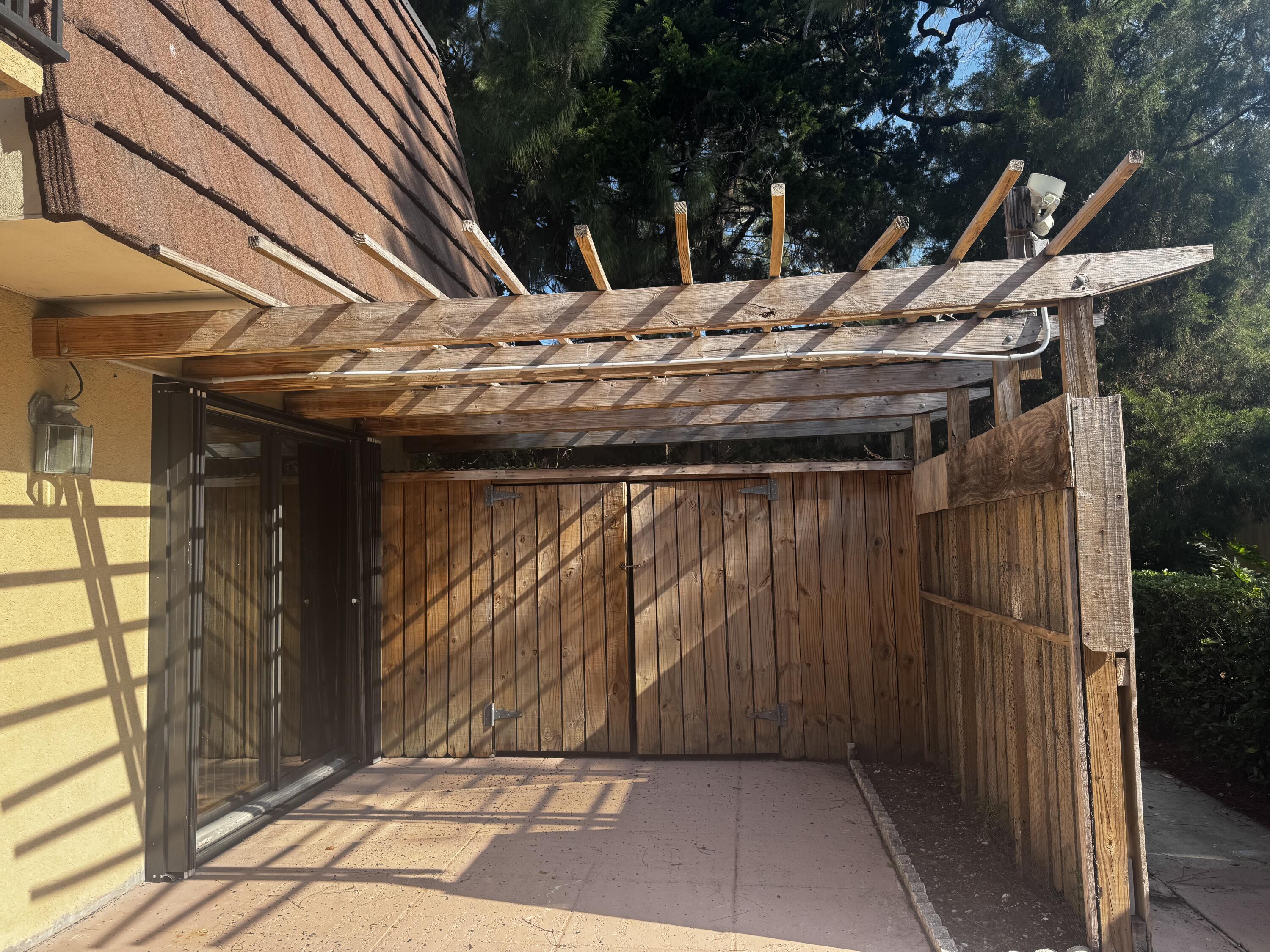 GARDEN LAKES AND GARDEN S - Residential Lease