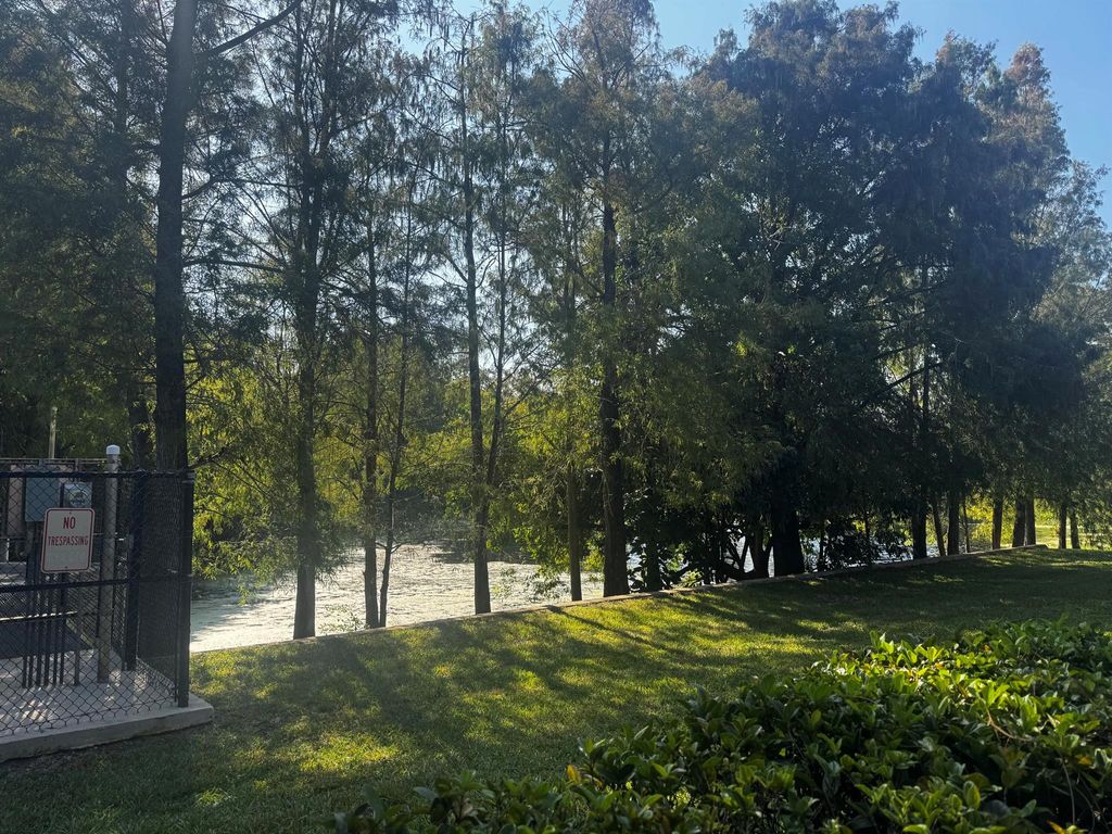 Photo of 417 4th Lane, Palm Beach Gardens, FL 33418 (MLS # R11141662)