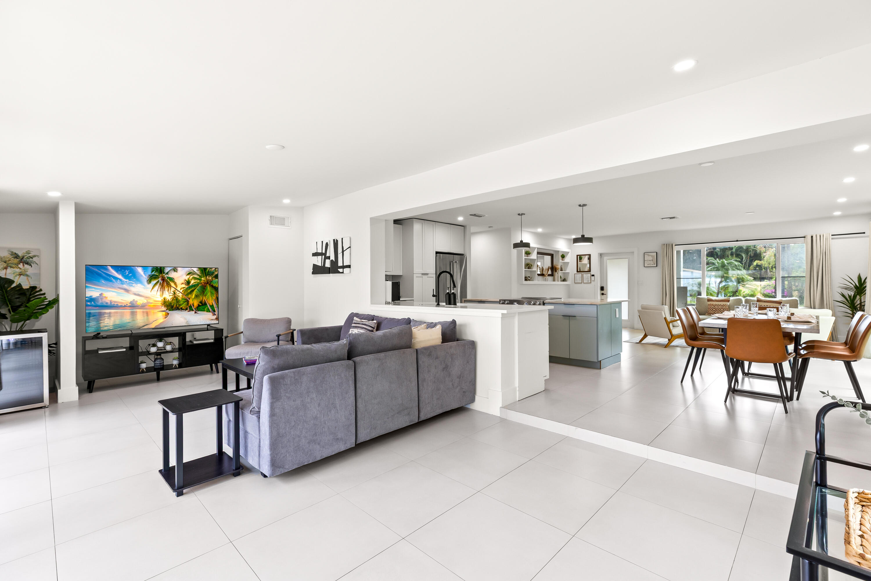 MIDDLE RIVER MANOR - Residential