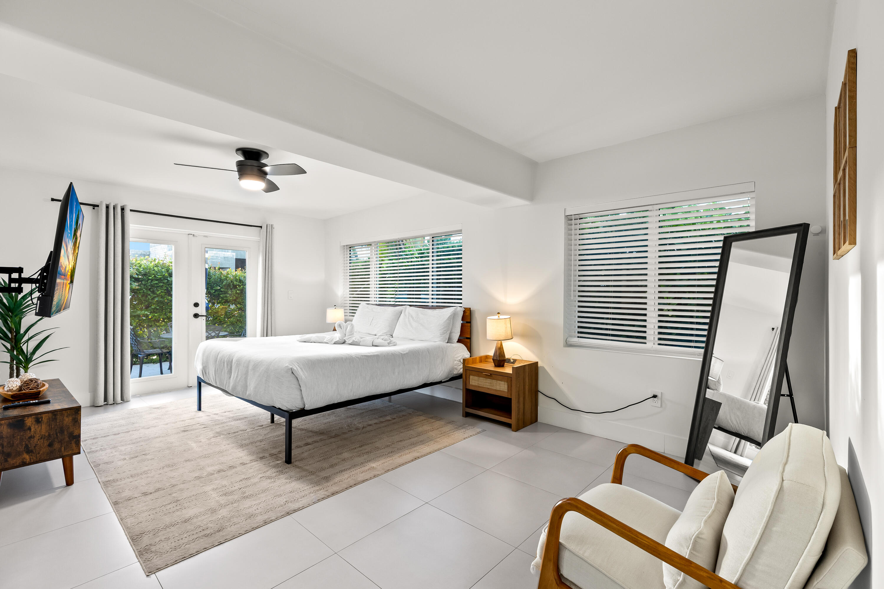 MIDDLE RIVER MANOR - Residential