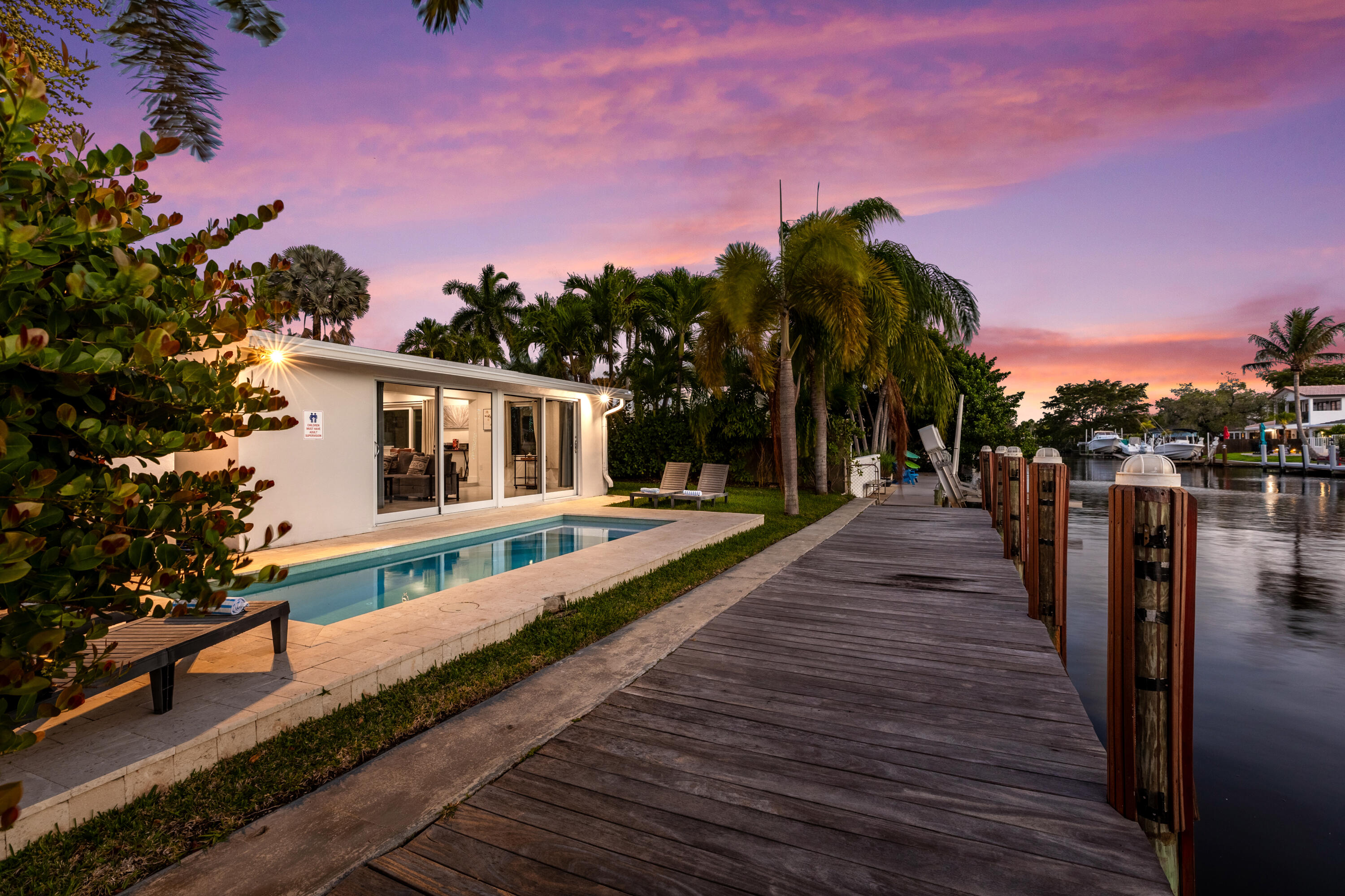 MIDDLE RIVER MANOR - Residential