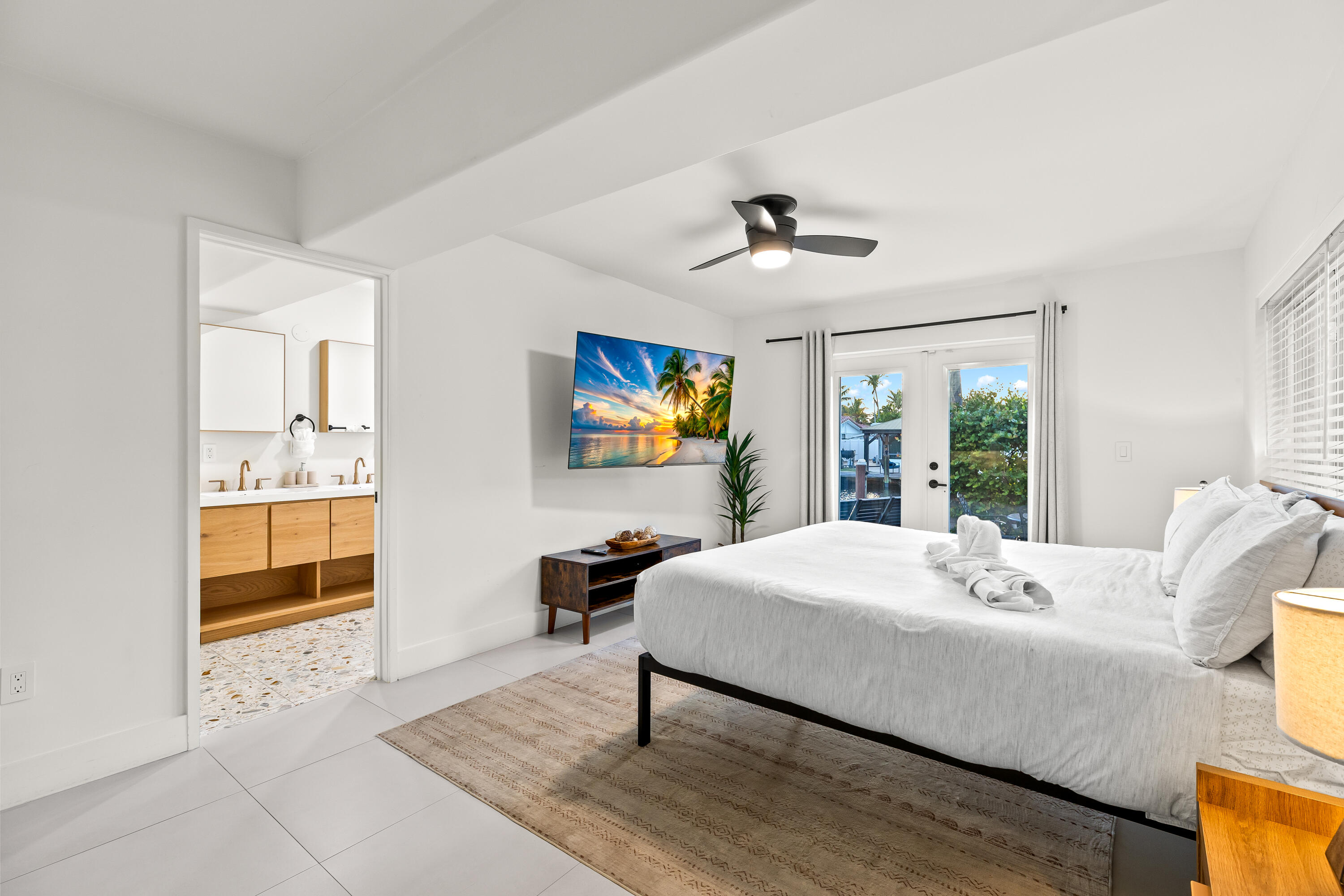 MIDDLE RIVER MANOR - Residential