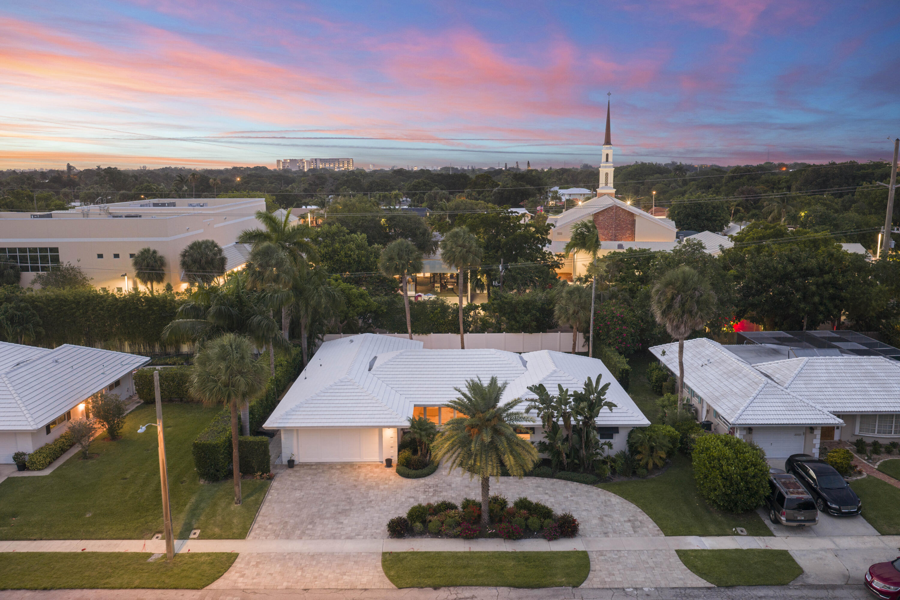 View photos, virtual tours, details... 621 Apple Tree Lane
