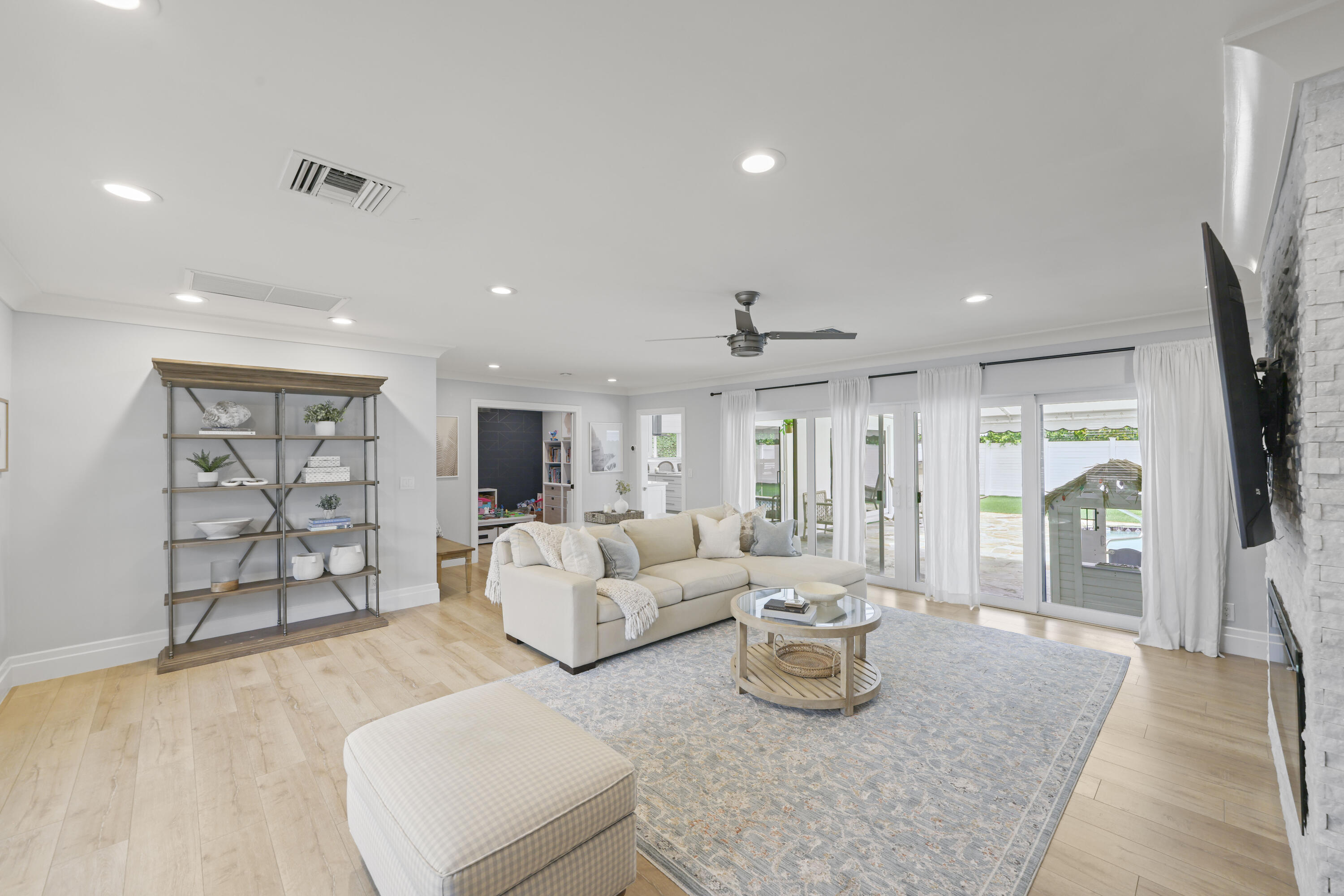CAMINO GARDENS SEC 1 - Residential