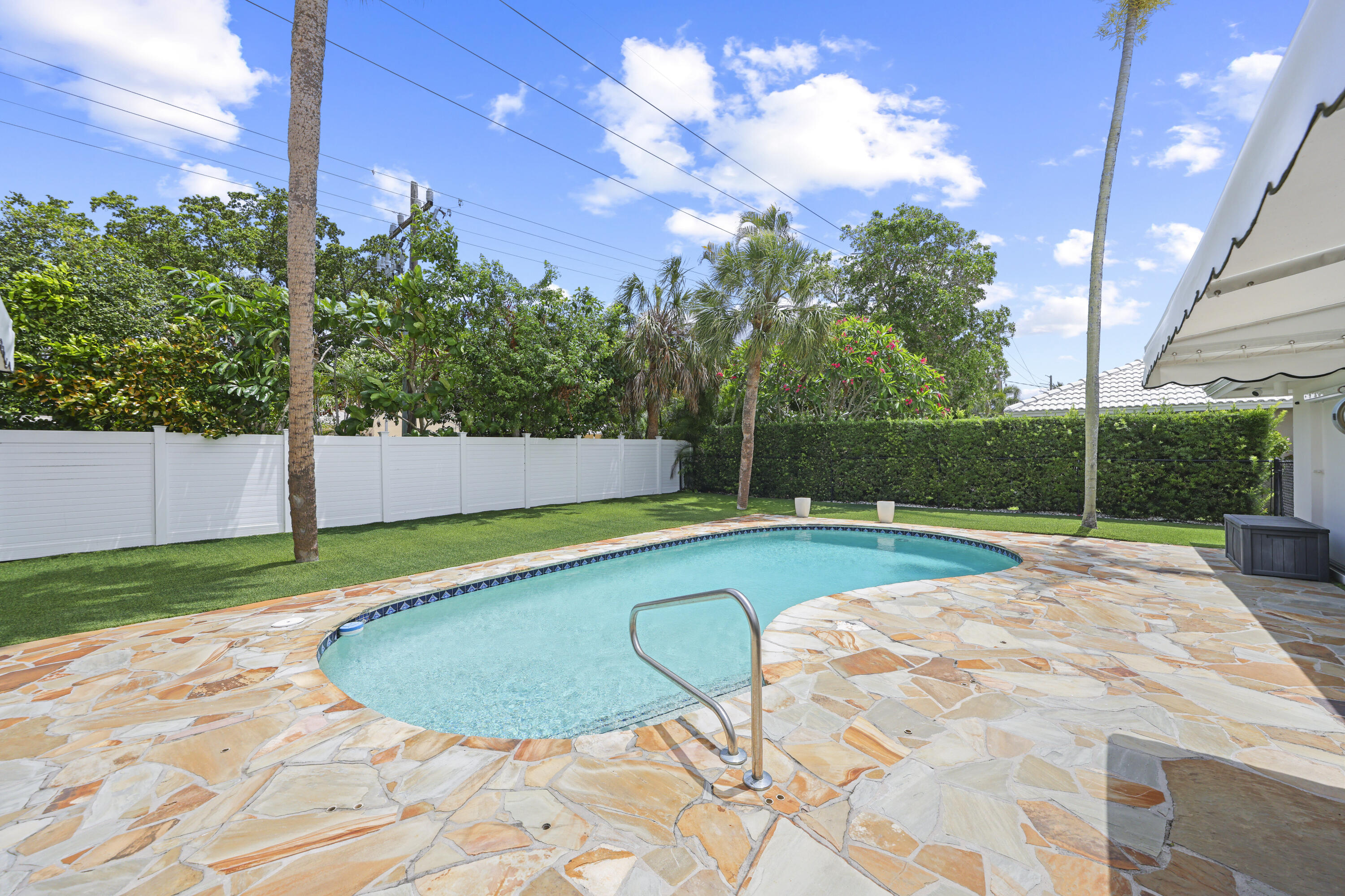 CAMINO GARDENS SEC 1 - Residential