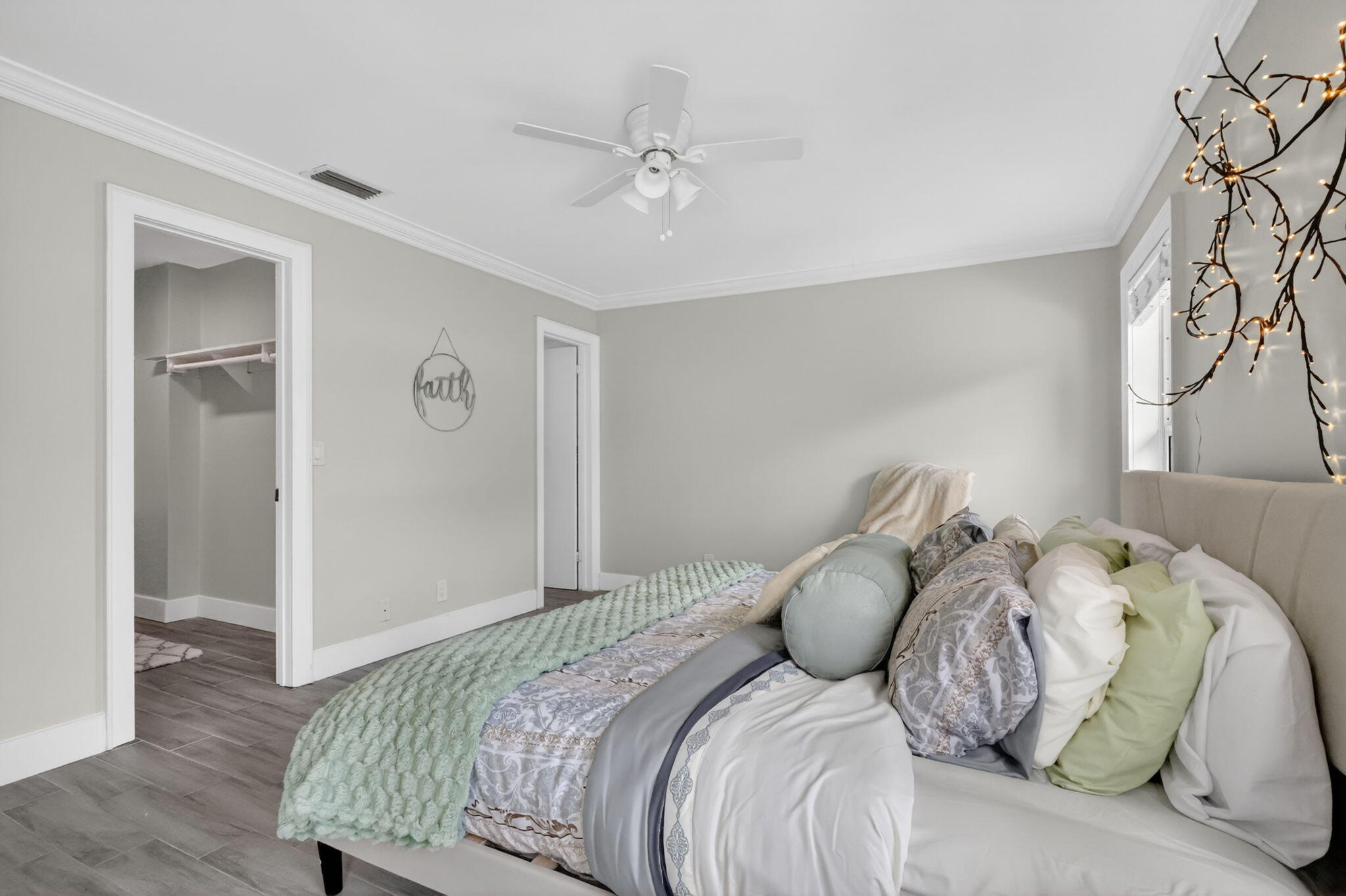 LAKES OF SHERBROOKE - Residential