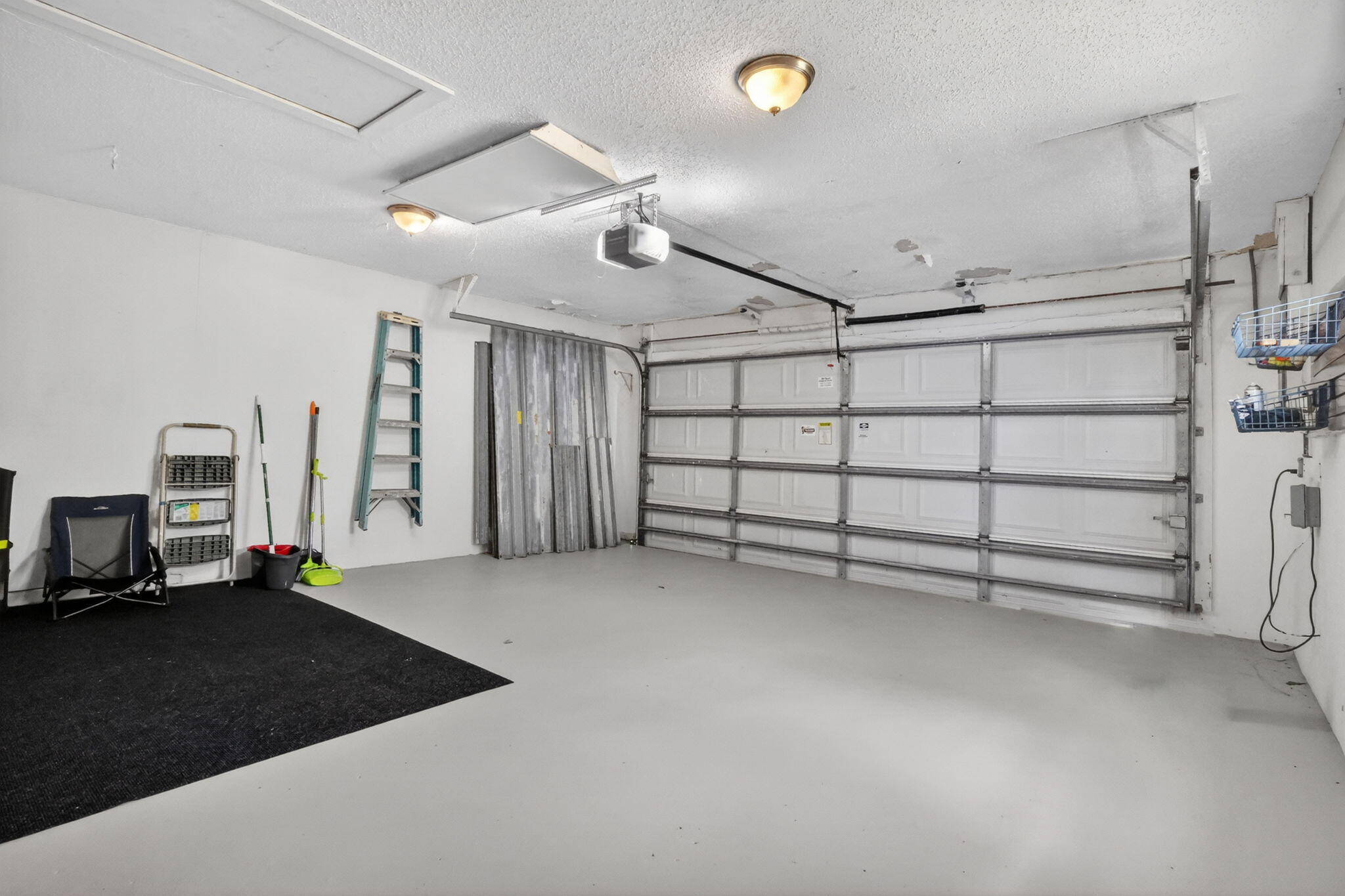 LAKES OF SHERBROOKE - Residential