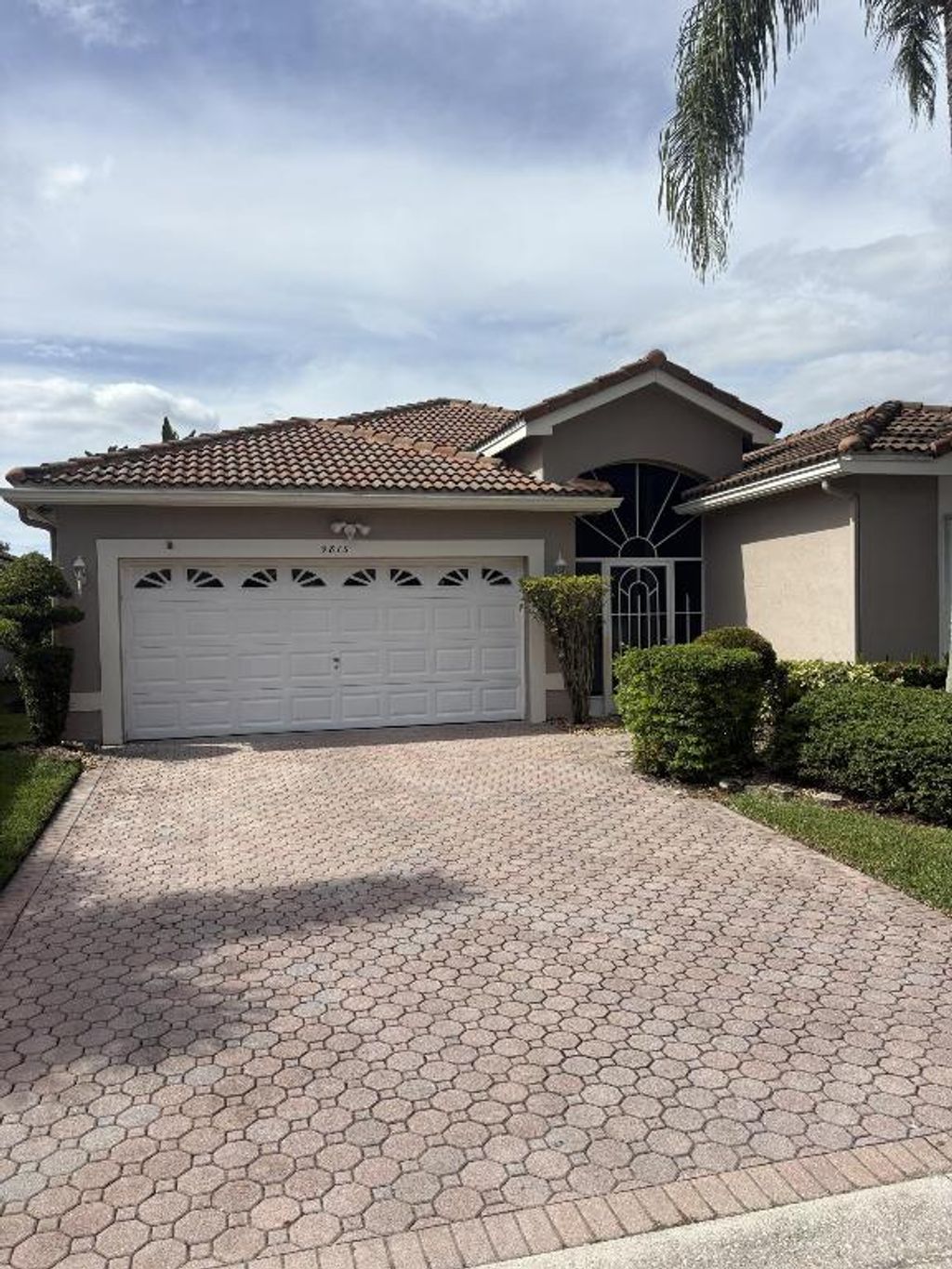 Photo of 9815 Lemonwood Drive, Boynton Beach, FL 33437 (MLS # R11138890)