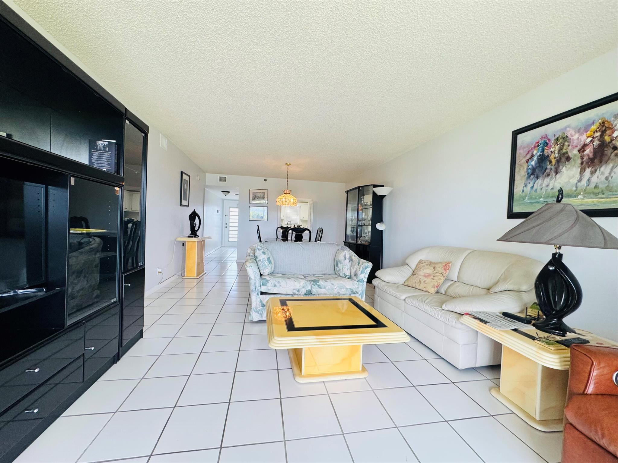 DEER CREEK COUNTRY CLUB - Residential Lease