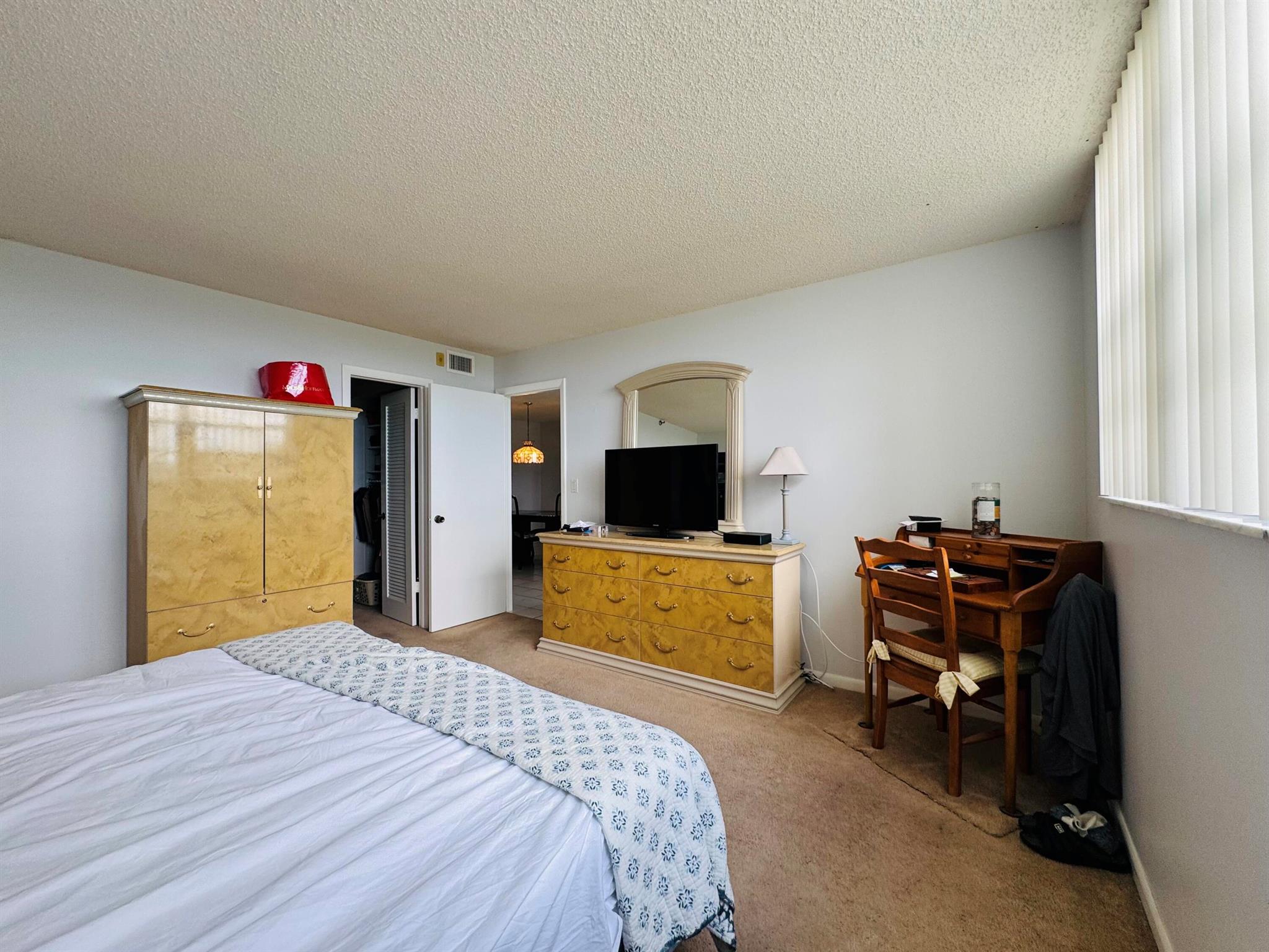 DEER CREEK COUNTRY CLUB - Residential Lease