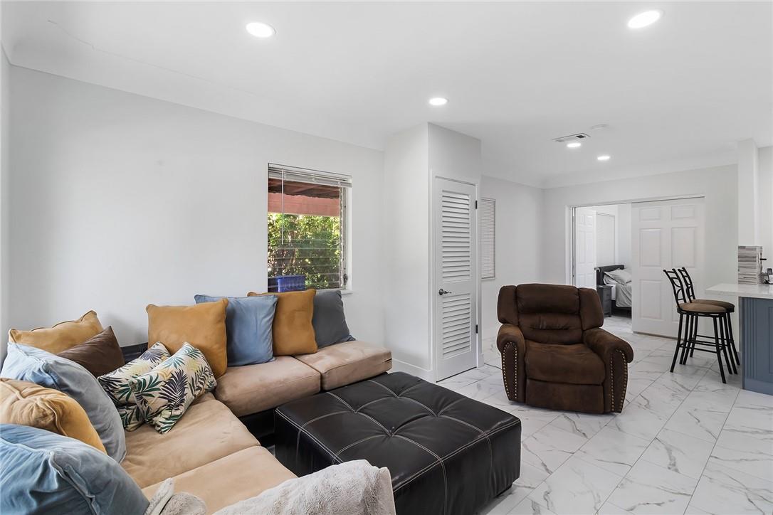 EDGEWOOD - Residential Lease