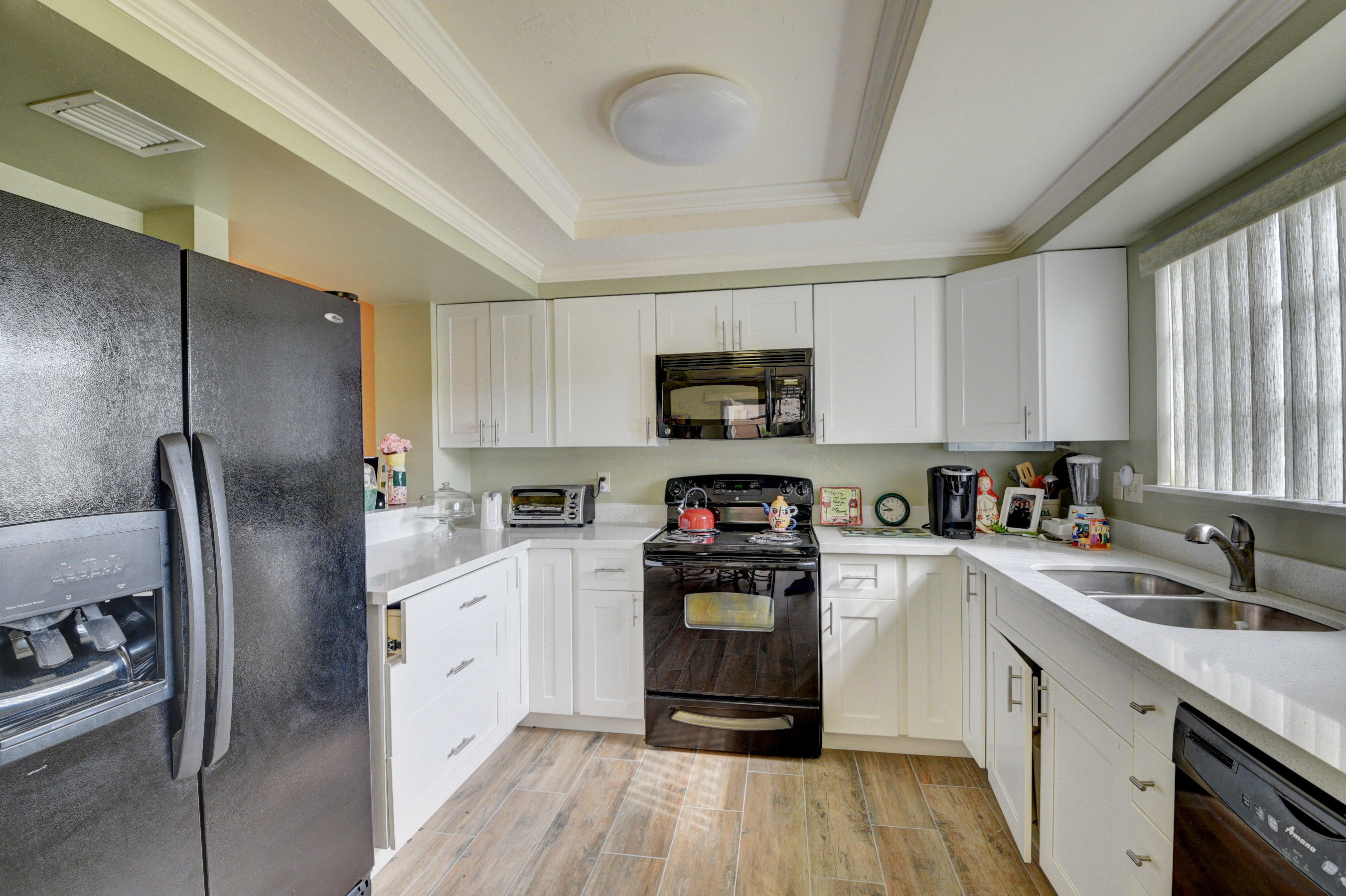GLENEAGLES CONDO III - Residential Lease