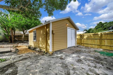 A home in Lake Worth Beach