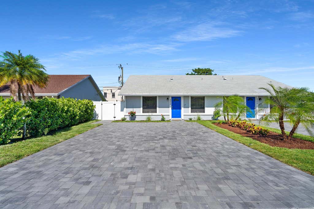 Photo of 3372 NE 5th Drive, Boca Raton, FL 33431 (MLS # B26061685)