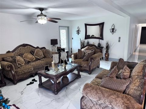 Single Family Residence in Tamarac FL 7900 74th Ave Ave 3.jpg