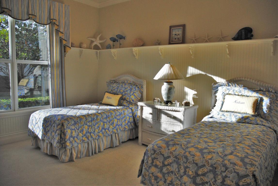 MEDALIST VILLAGE 1 - Residential