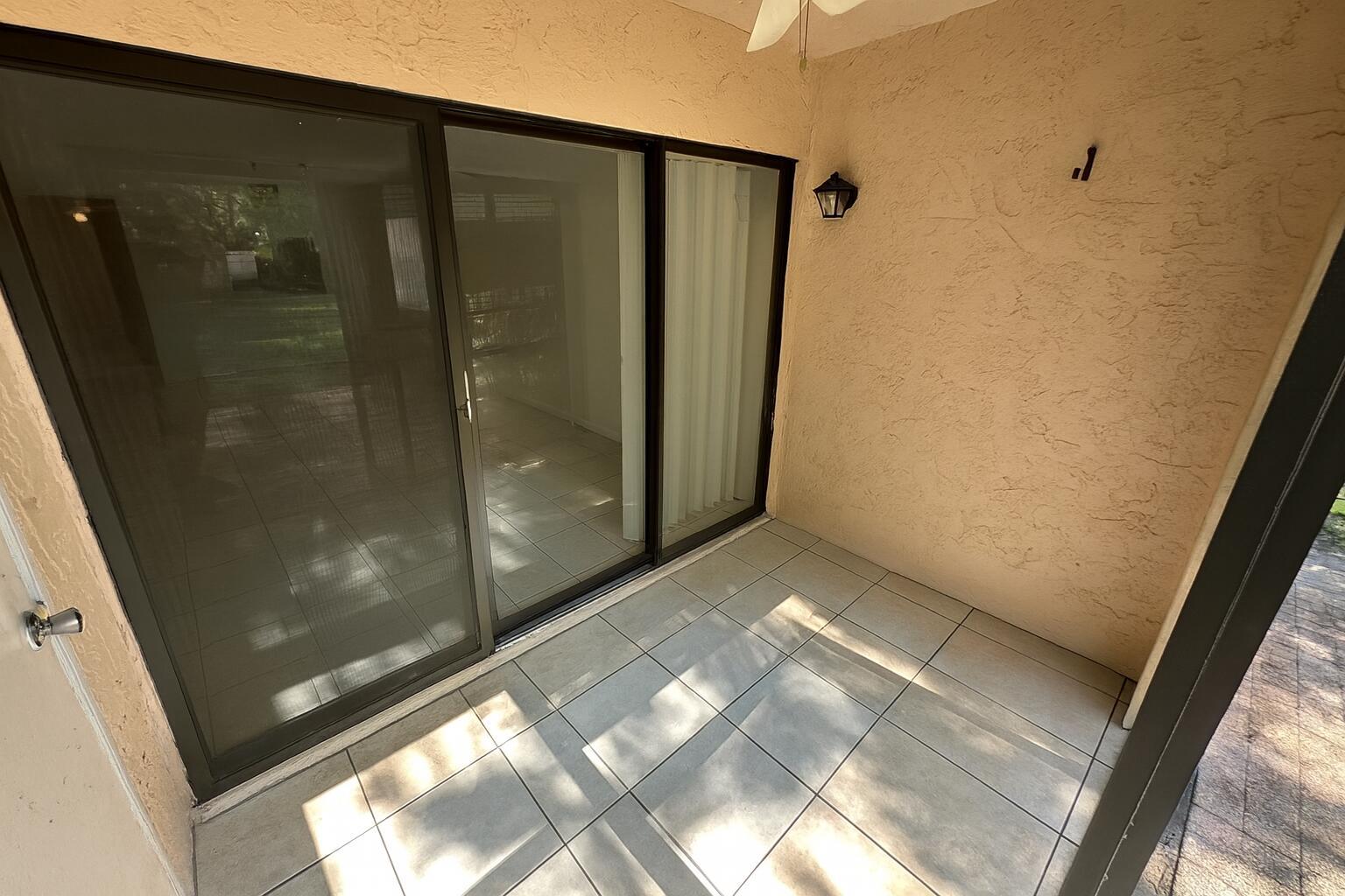 FOREST HILL VILLAS GARDEN - Residential