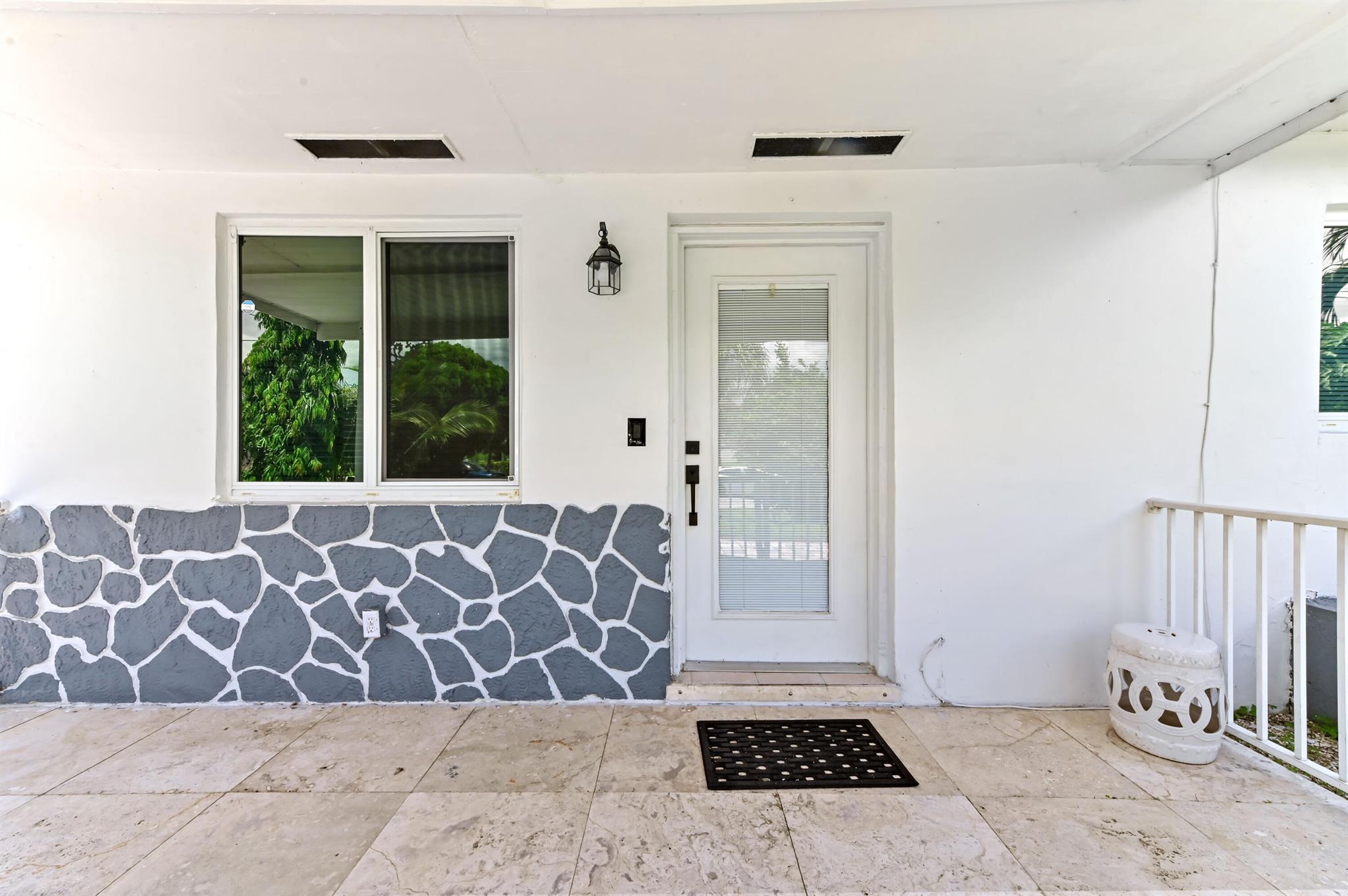 5574 Lake Geneva Drive, Lake Worth, FL, 33461/$499,900 3 5574 Lake Geneva Drive
