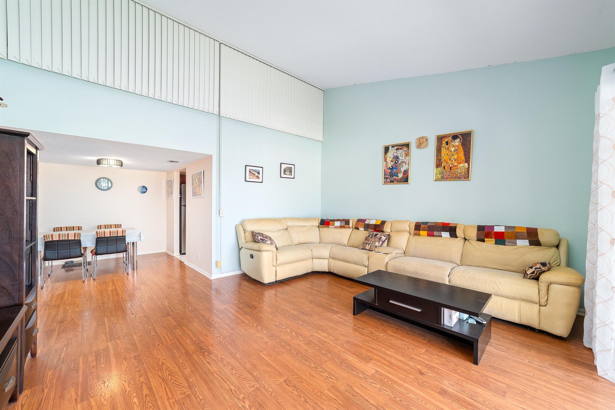 2528 Boundbrook Drive S 206