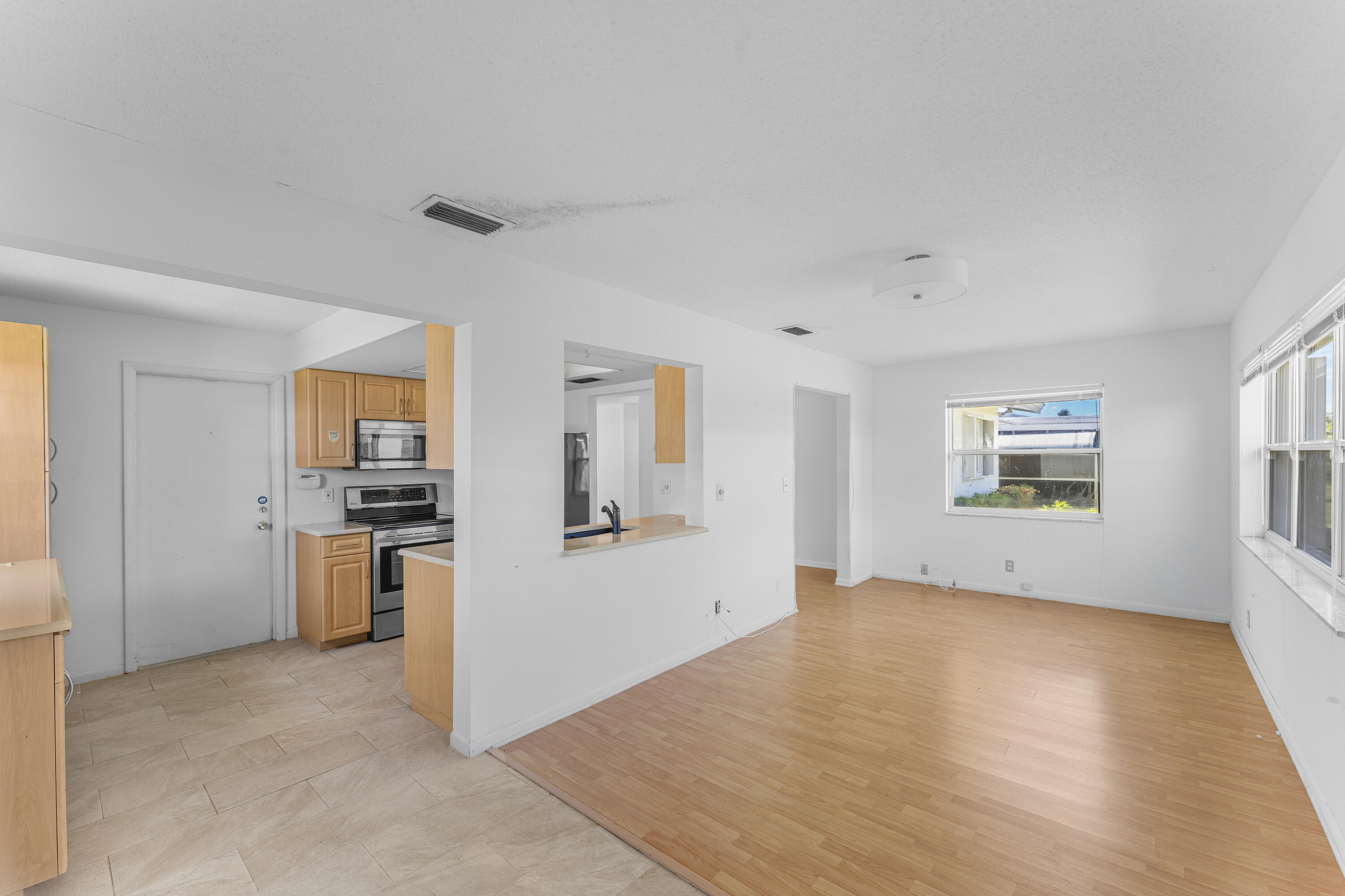 PALM BEACH LEISUREVILLE SEC 5A - Residential