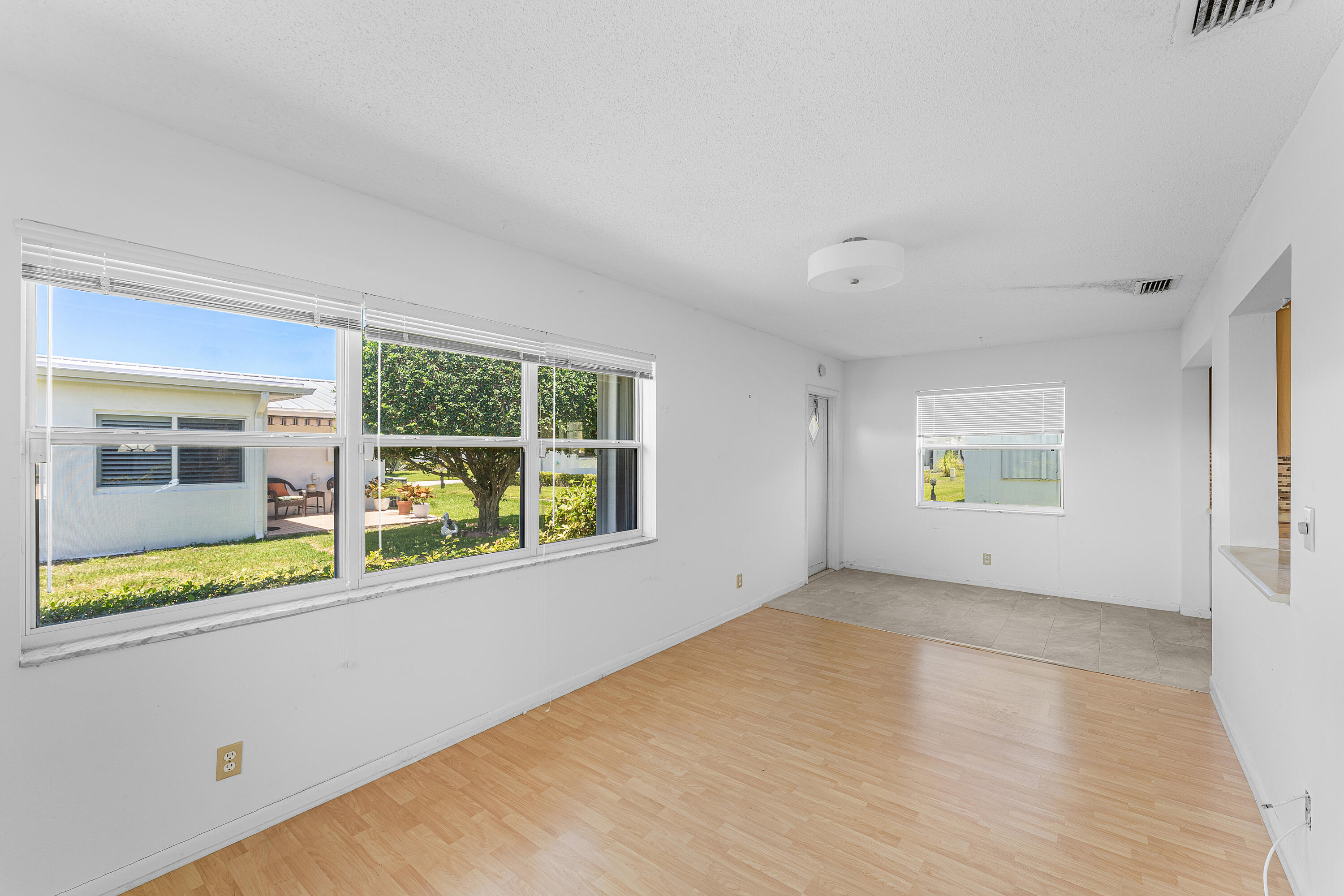 PALM BEACH LEISUREVILLE SEC 5A - Residential