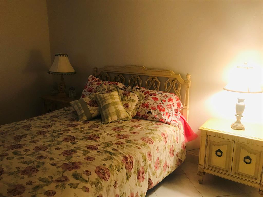 KINGS POINT TUSCANY CONDO - Residential