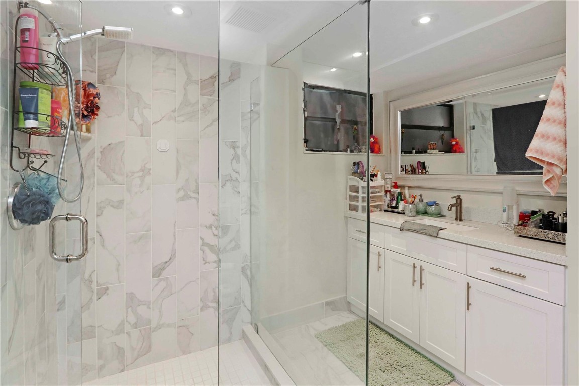 Villa Central - Residential