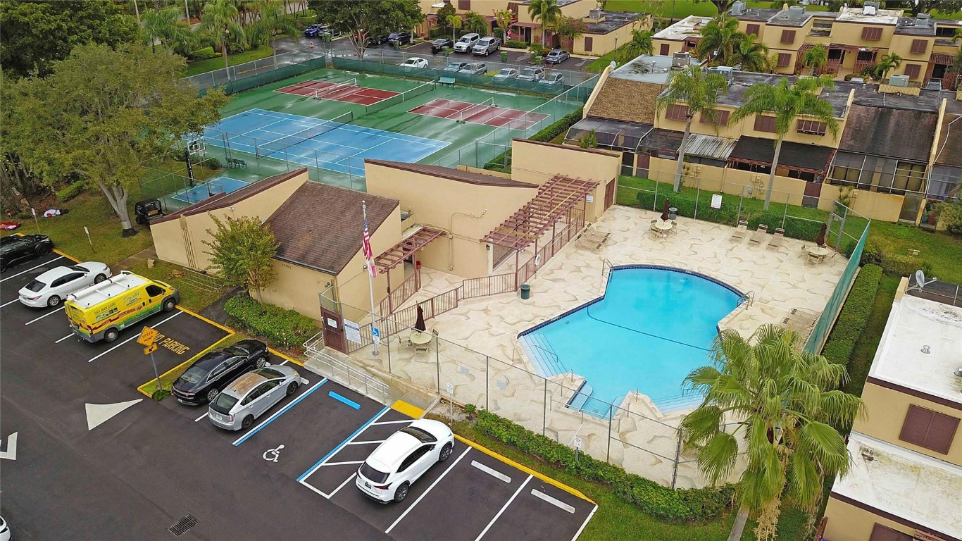 Villa Central - Residential