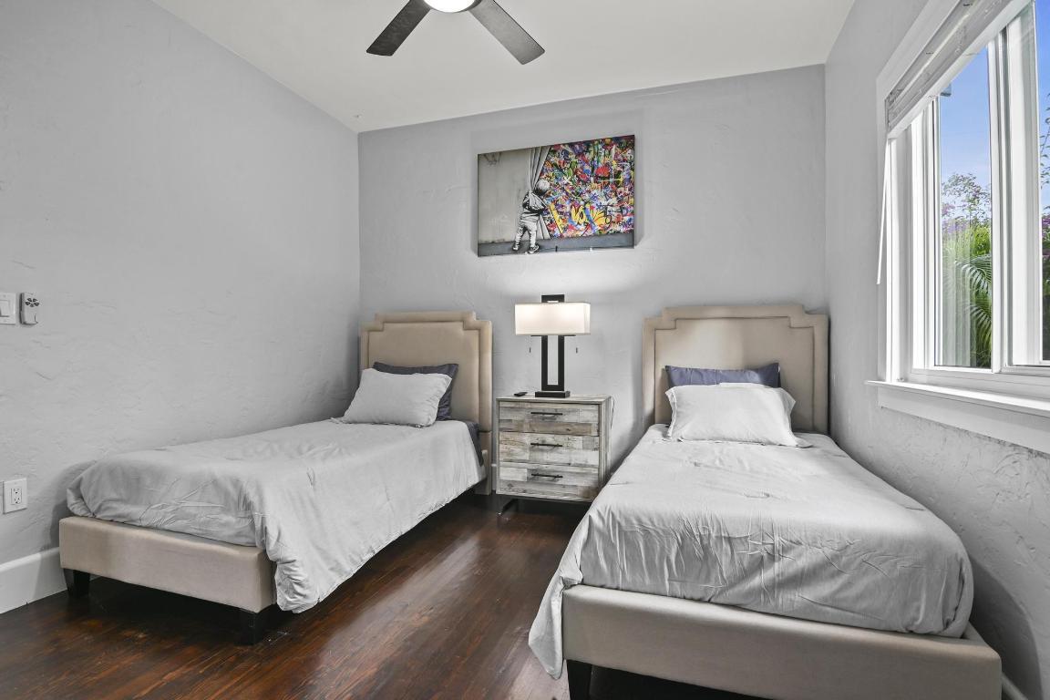 ESTATES OF SOUTH PALM BEACH - Residential Income