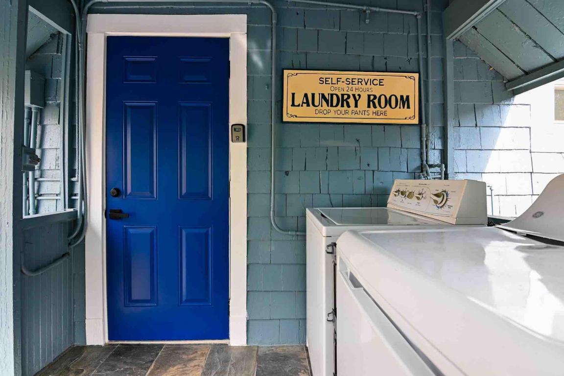 ESTATES OF SOUTH PALM BEACH - Residential Income