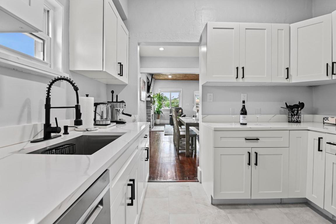 ESTATES OF SOUTH PALM BEACH - Residential Income