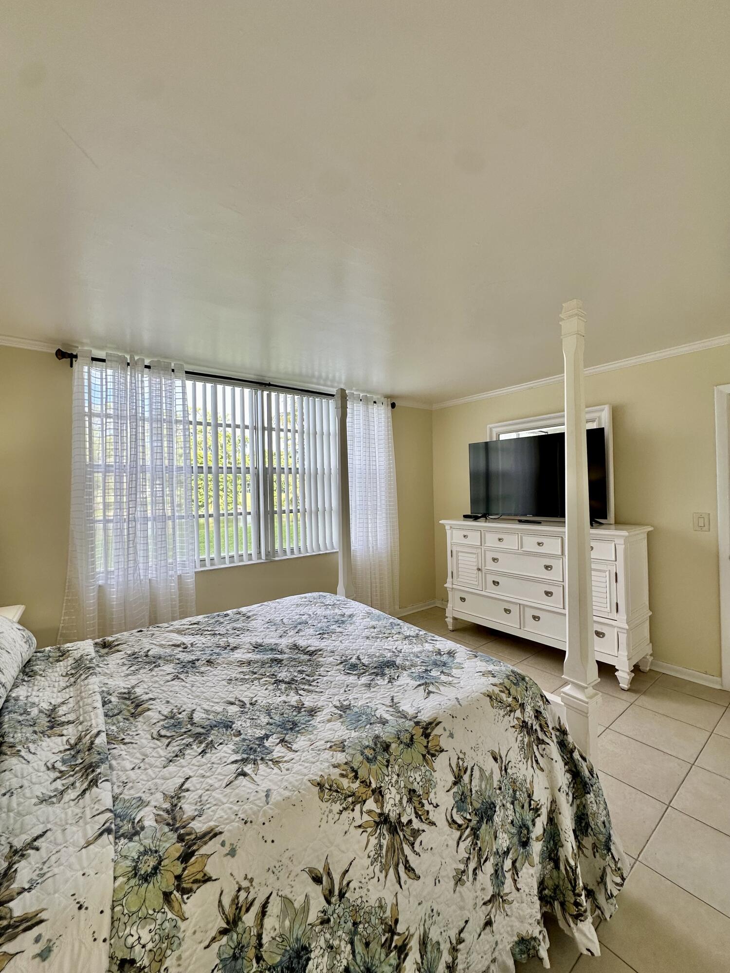 5 OF PALM SPRINGS 2 CONDO - Residential