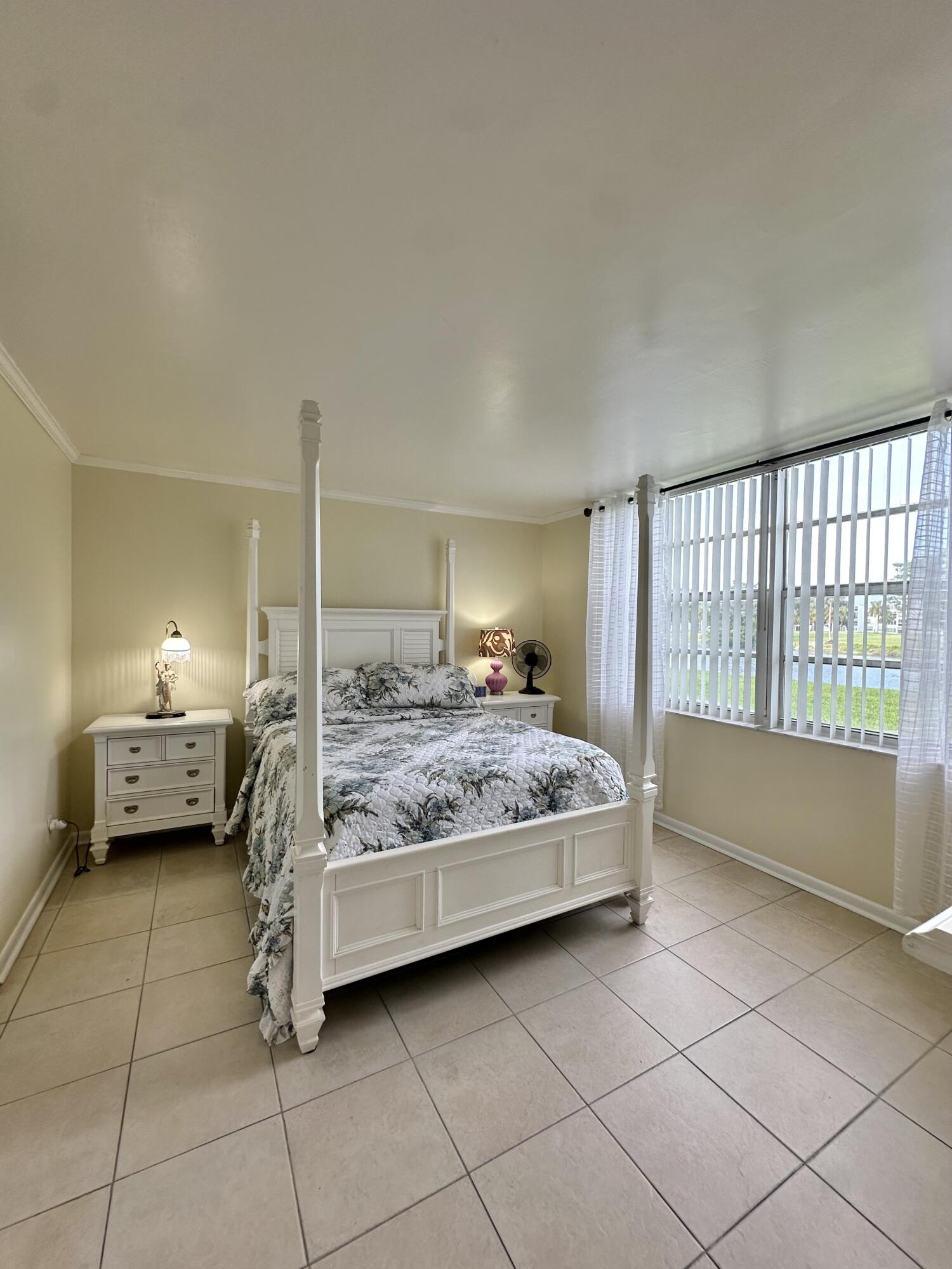5 OF PALM SPRINGS 2 CONDO - Residential