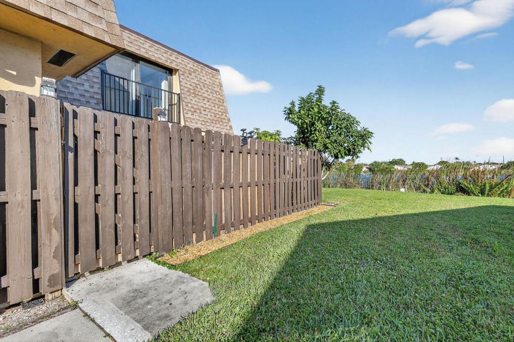 Photo of 5204 Waterview Circle, Palm Springs, FL 33461 (MLS # R11155291)