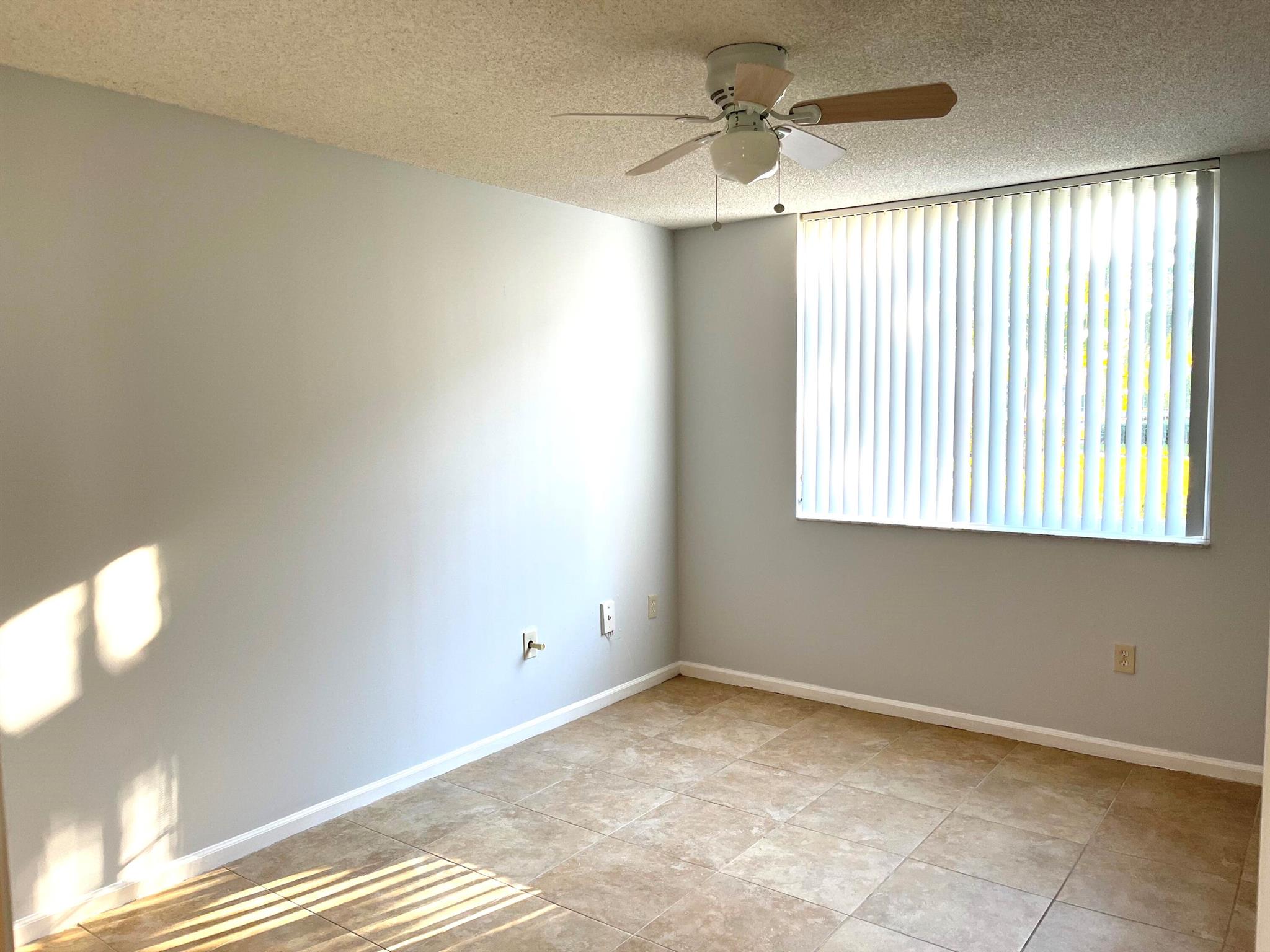 ST ANDREWS AT BOYNTON BEA - Residential Lease