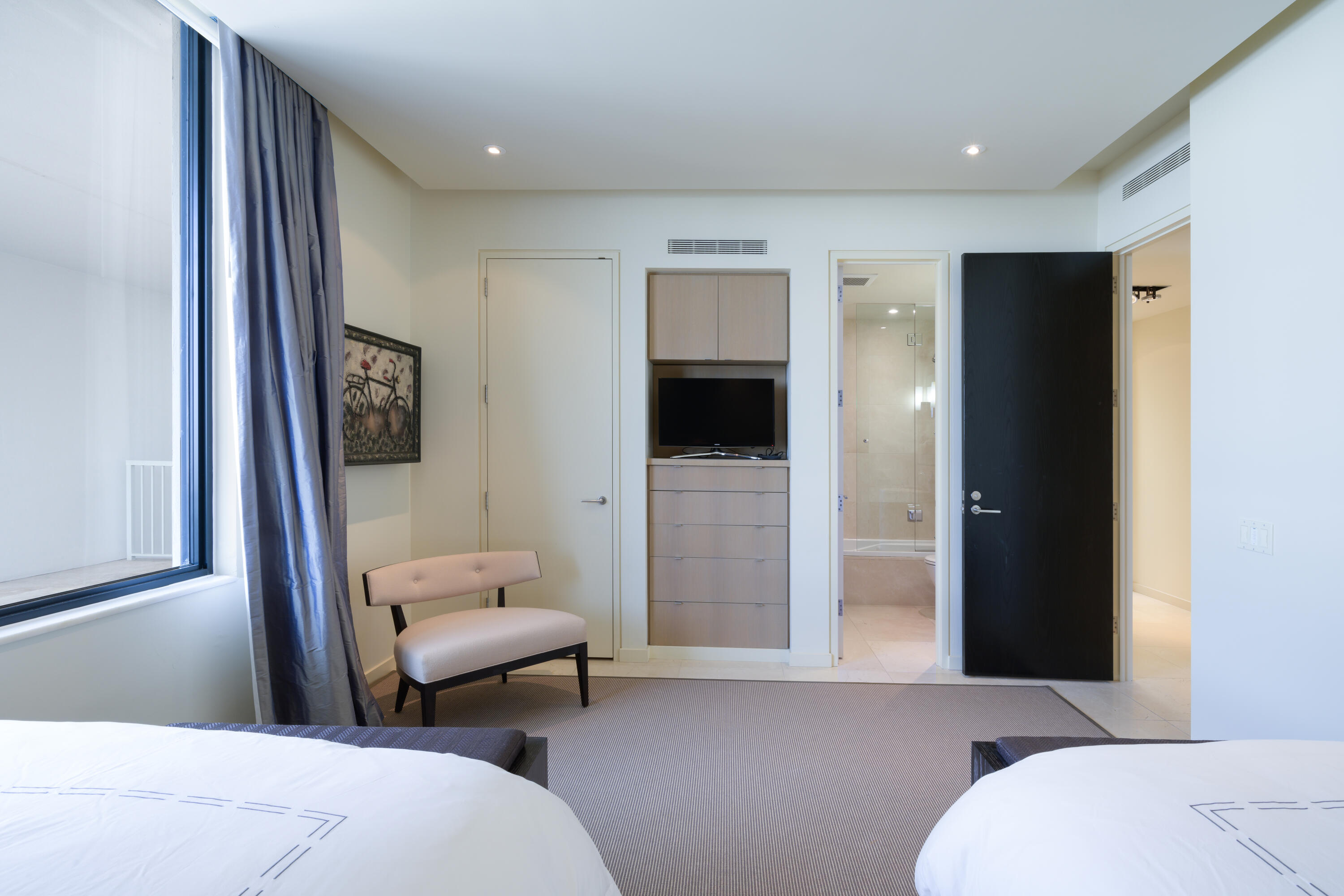 FOUR HUNDRED SO OCEAN BLVD CONDO - Residential