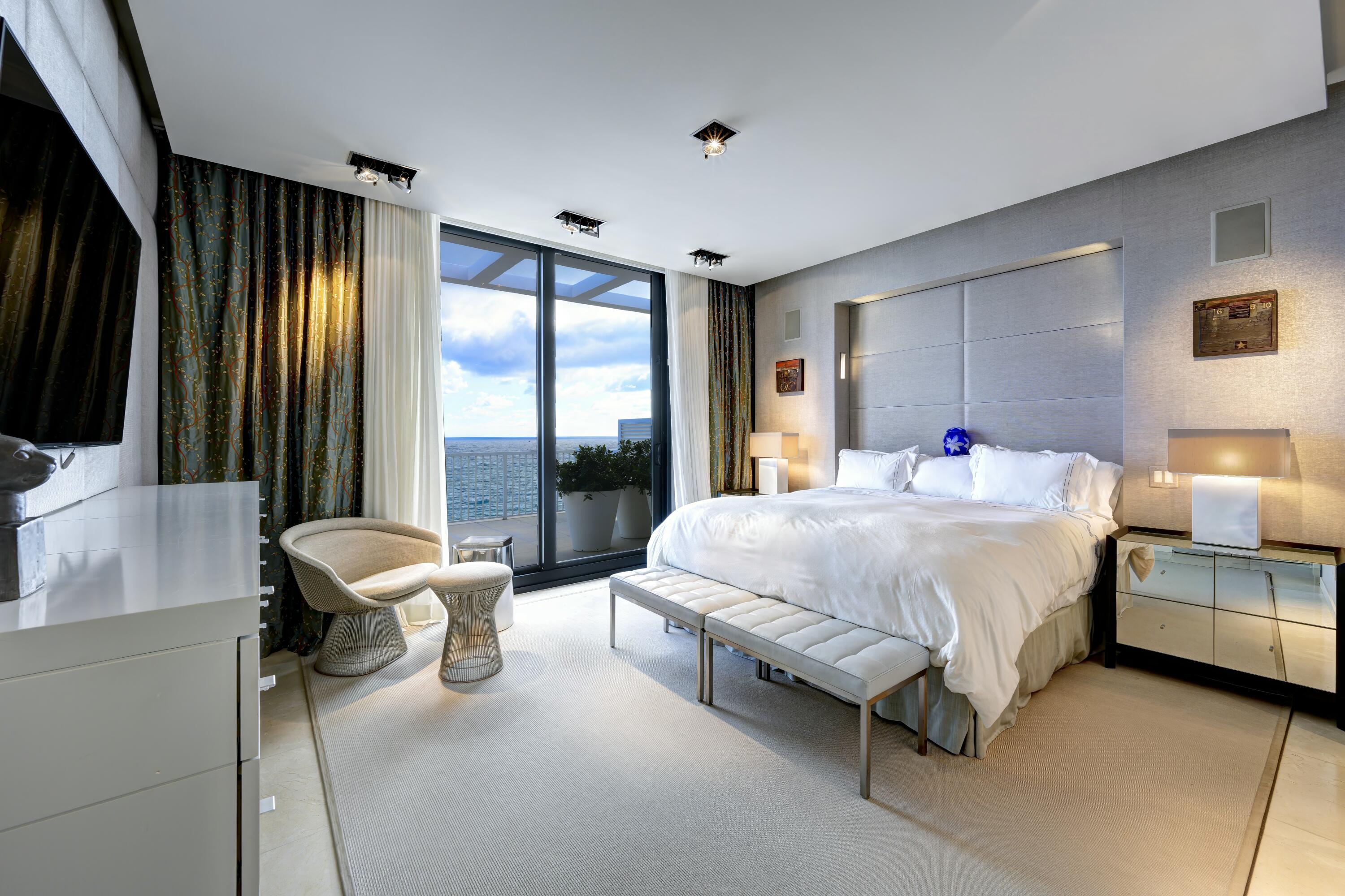 FOUR HUNDRED SO OCEAN BLVD CONDO - Residential