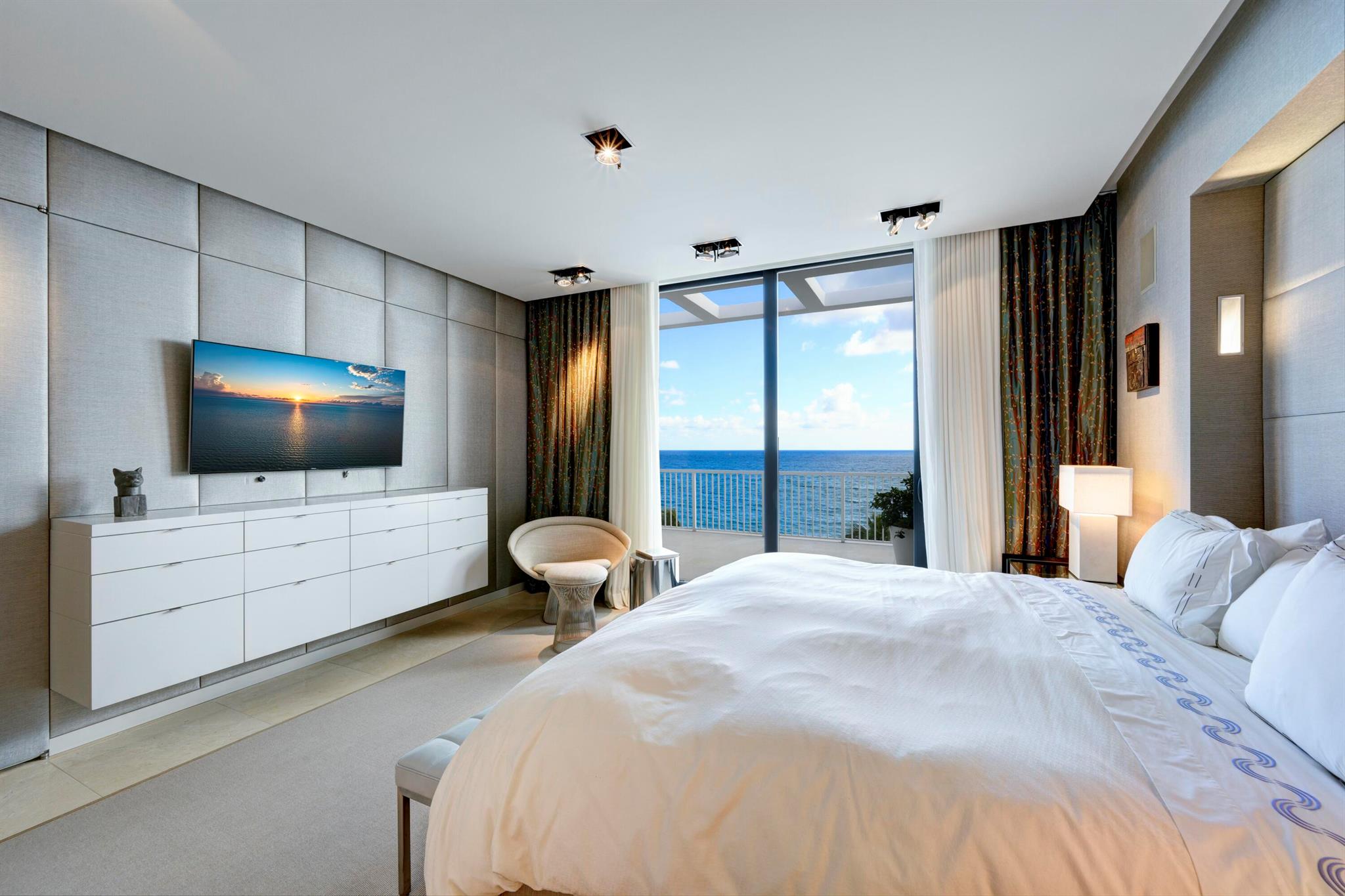 FOUR HUNDRED SO OCEAN BLV - Residential