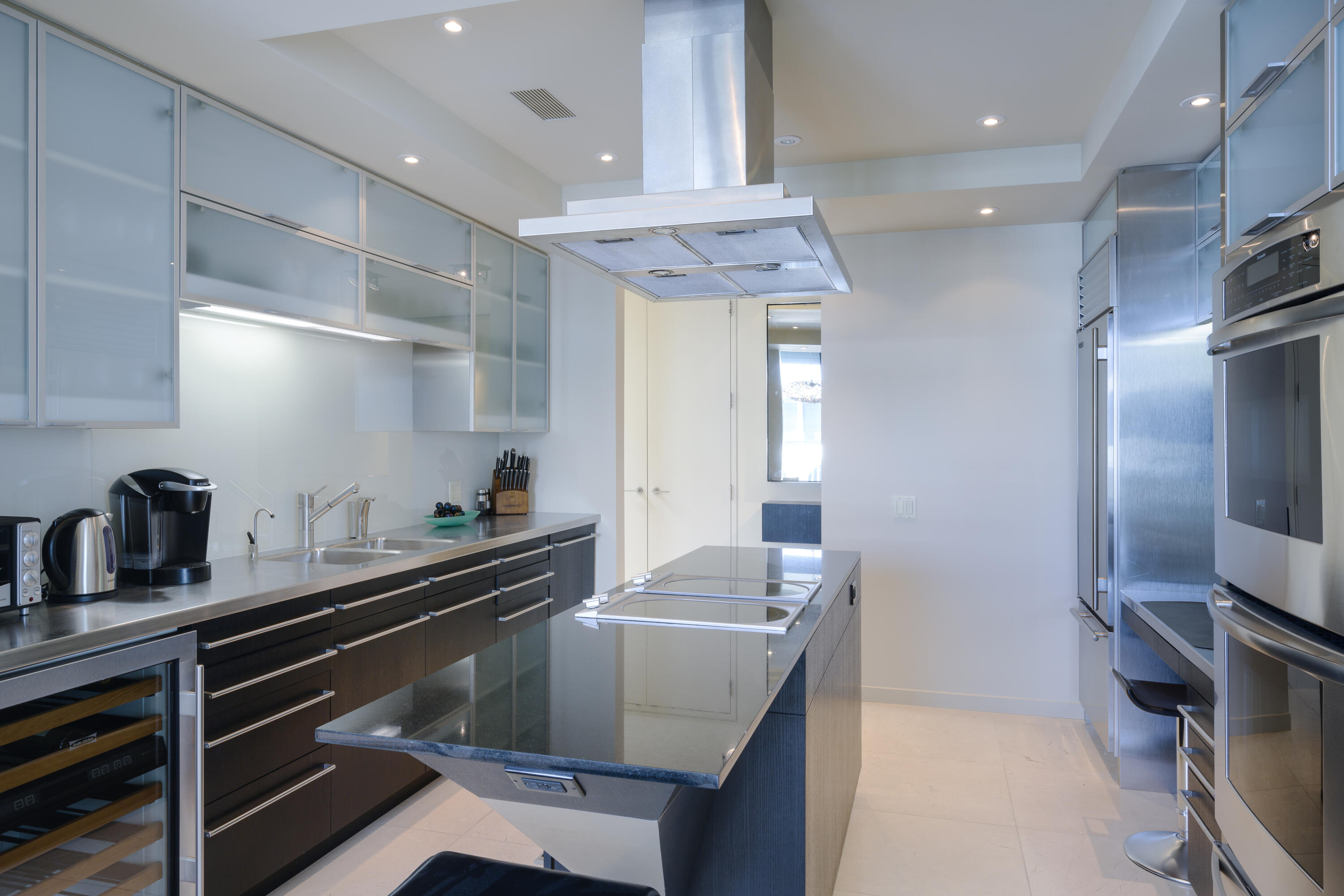 FOUR HUNDRED SO OCEAN BLVD CONDO - Residential