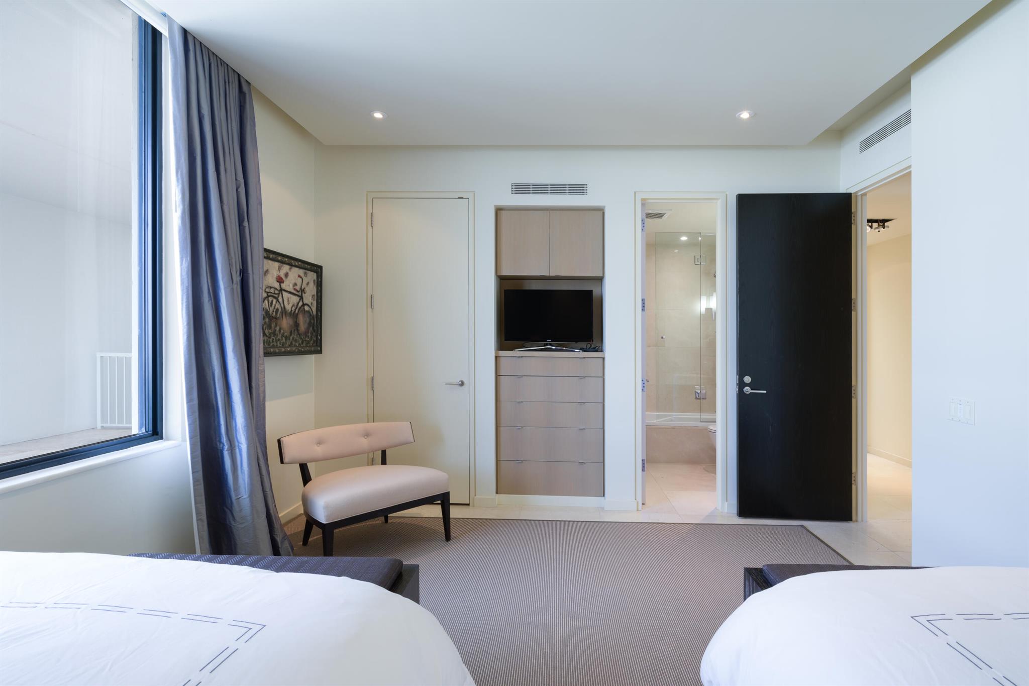 FOUR HUNDRED SO OCEAN BLV - Residential