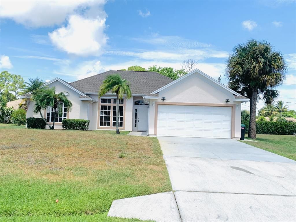 Photo of 2517 SW Grotto Circle Cir, Port Saint Lucie, FL 34953 (MLS # R10827673)