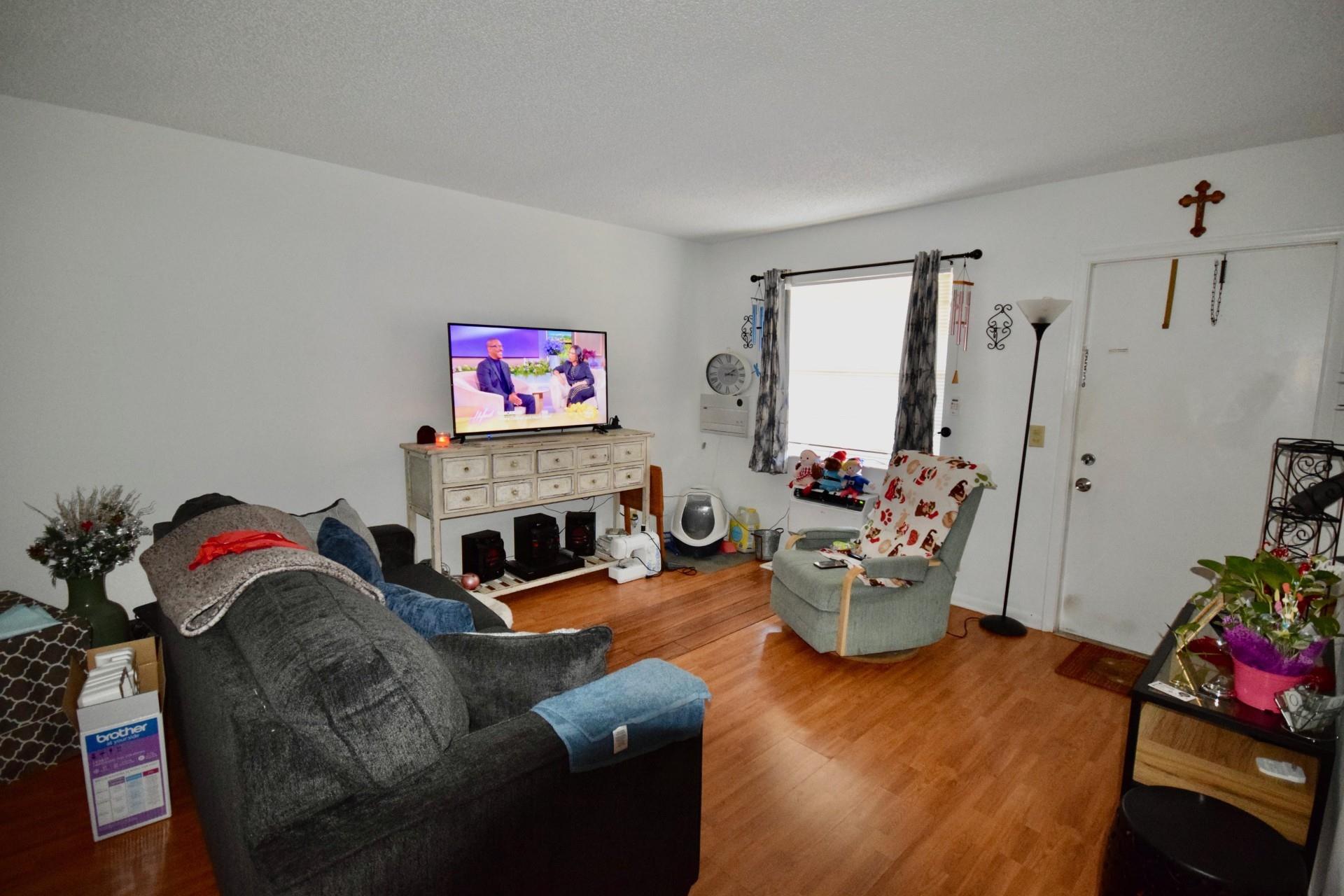 1733 3rd Ave 7