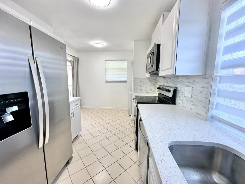 Photo of 6638 Via Regina, Boca Raton, FL 33433 (MLS # R10995664)