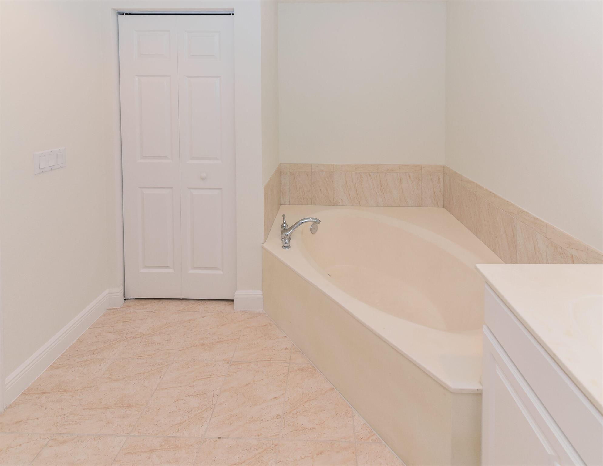 TRANQUILITY CONDO - Residential Lease