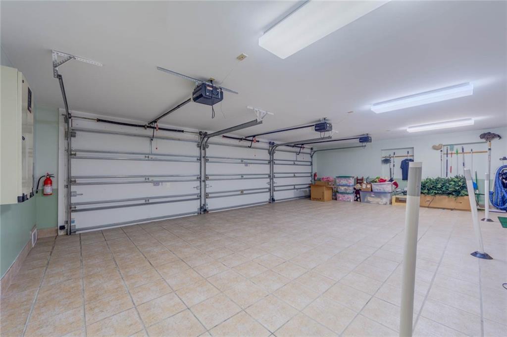 Bay Colony Sec Of The - Residential