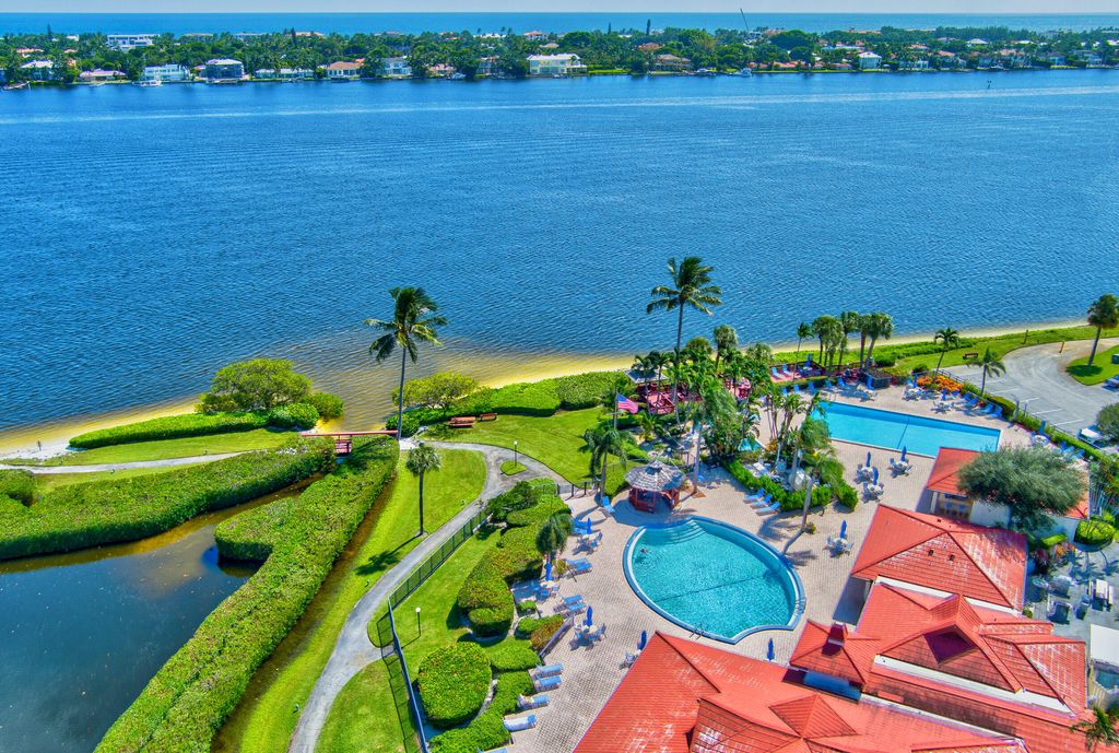 Photo of 104 Half Moon Circle #C3, Hypoluxo, FL 33462 (MLS # R11169219)