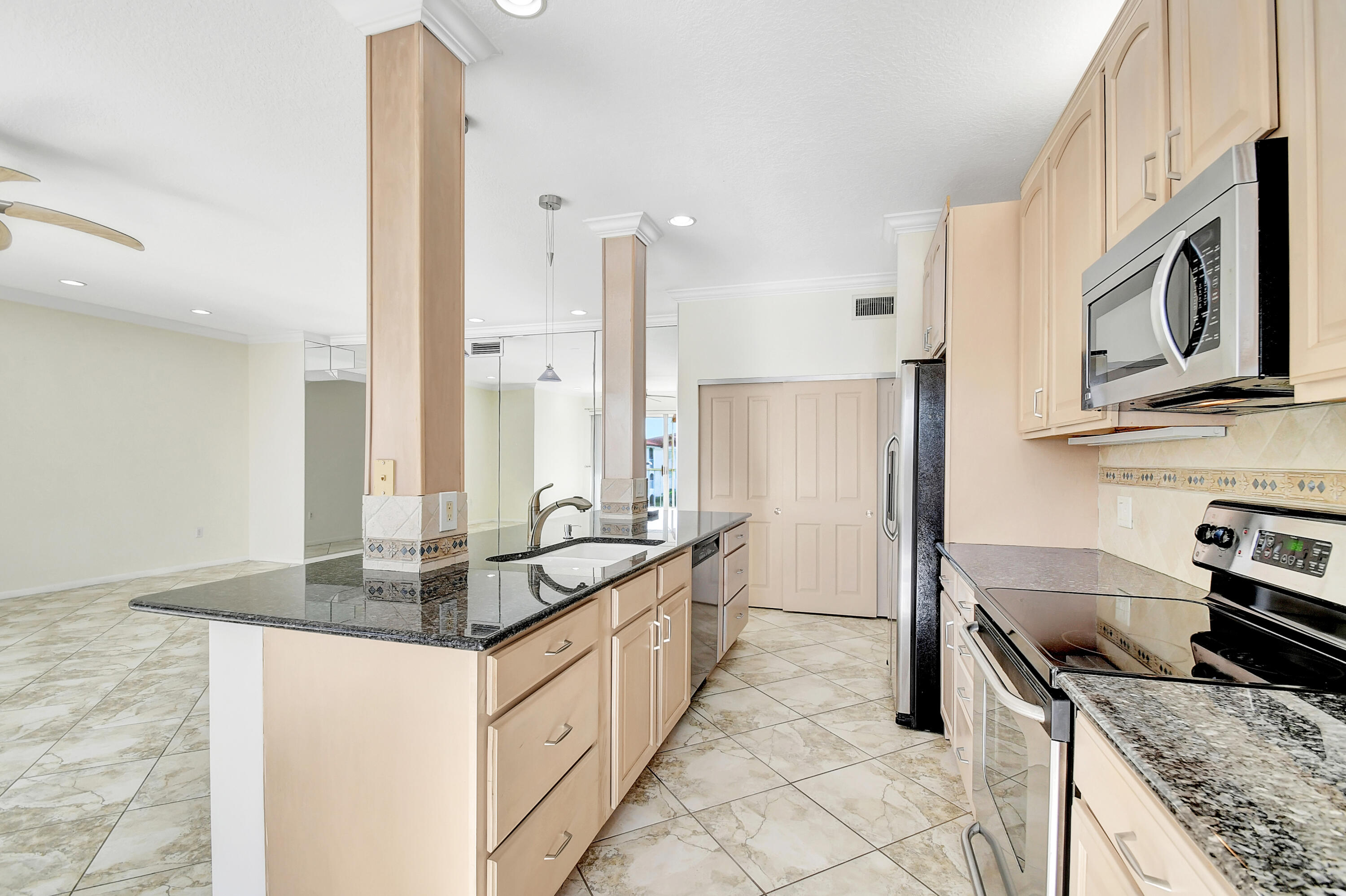 HALF MOON BAY CONDO - Residential