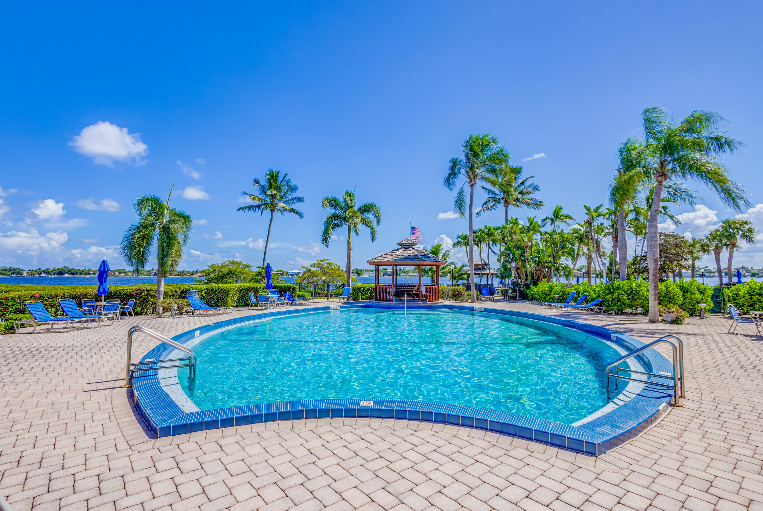 HALF MOON BAY CONDO - Residential