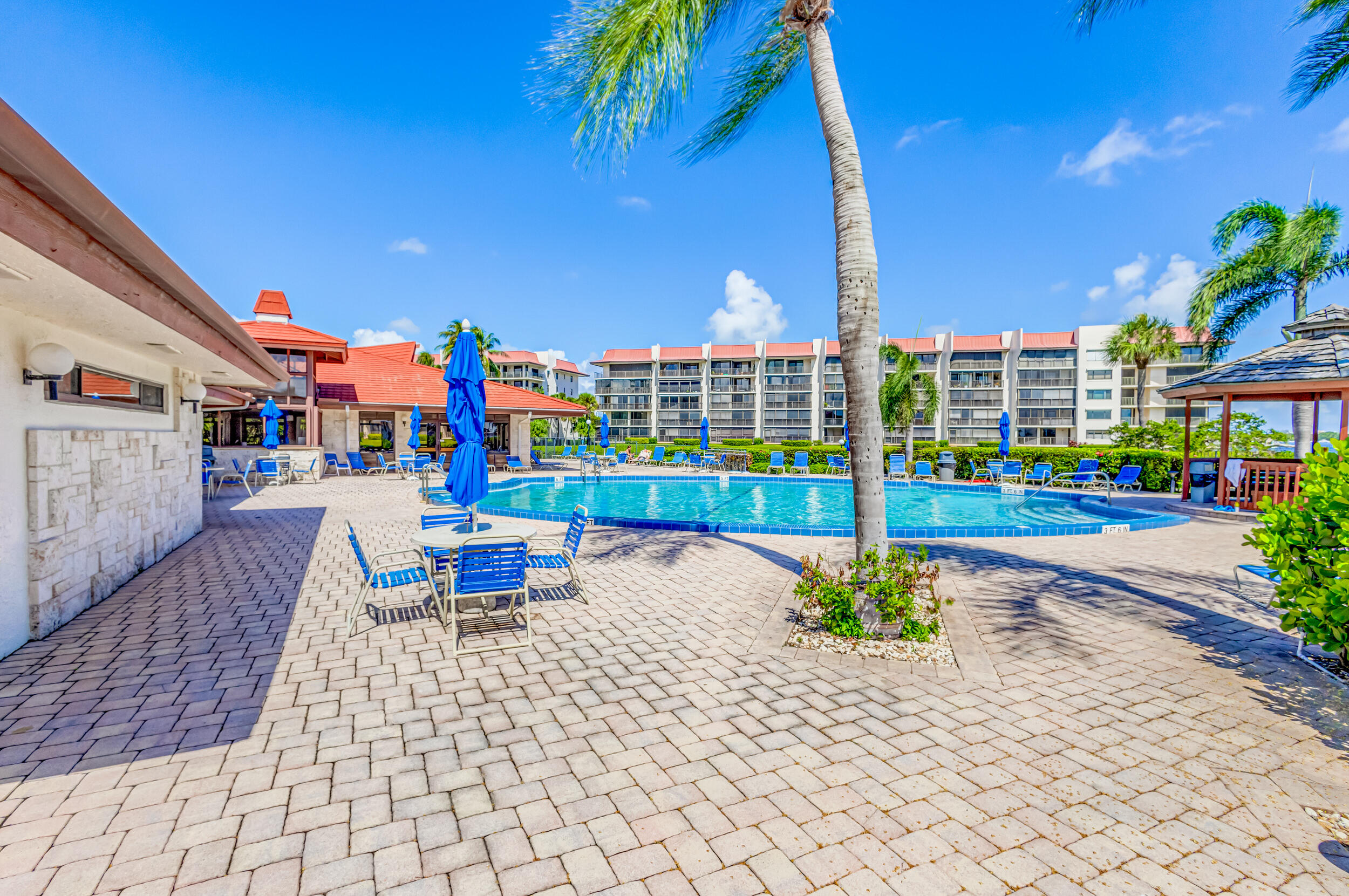 HALF MOON BAY CONDO - Residential